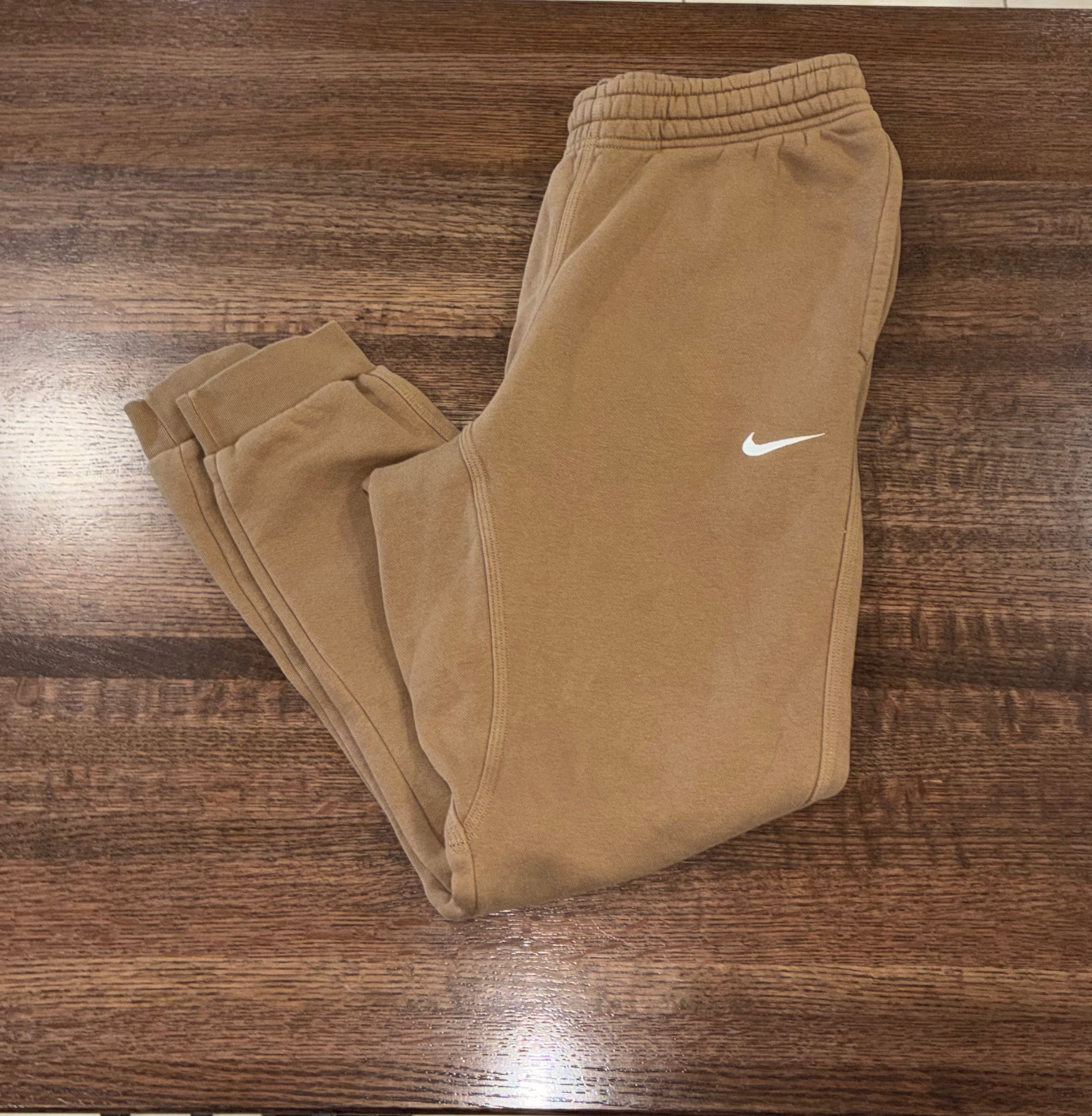 Nike Men's Sportswear Club Brown Joggers Size Medium New Condition