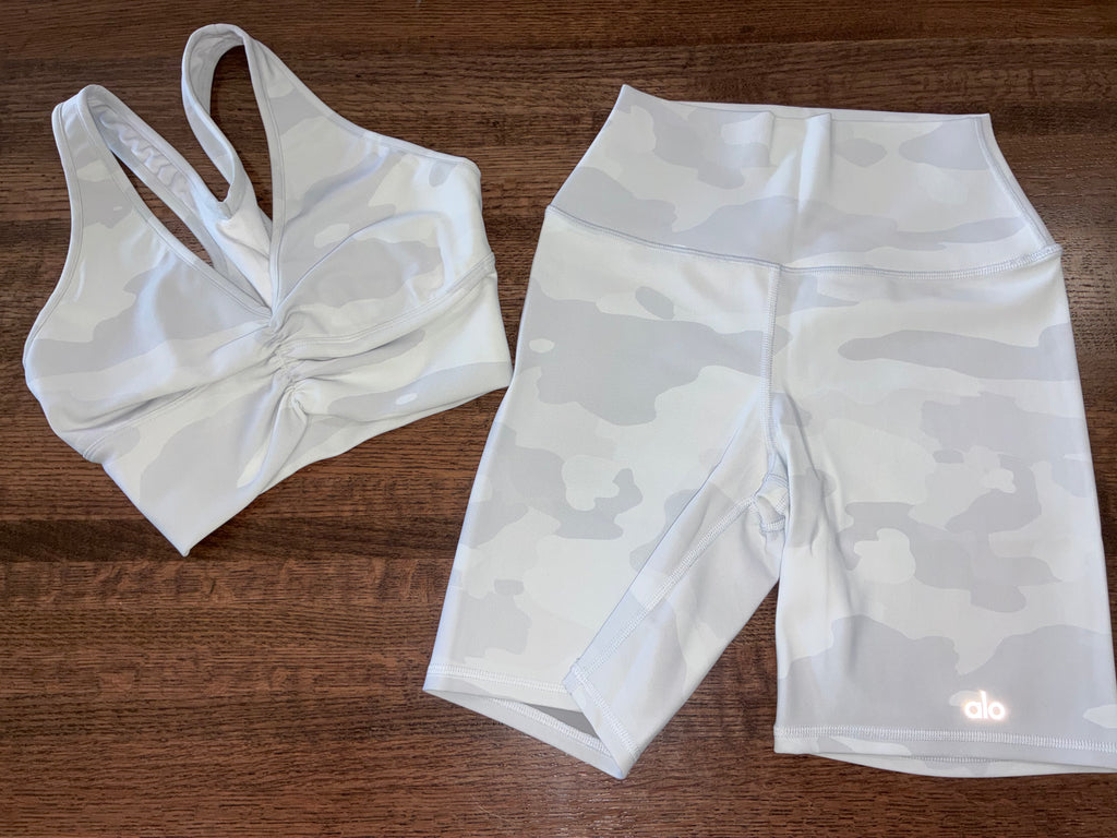 Alo Vapor Wild Thing Bra & Alo 
High Waist Vapor Biker Shorts in Camo Size Small