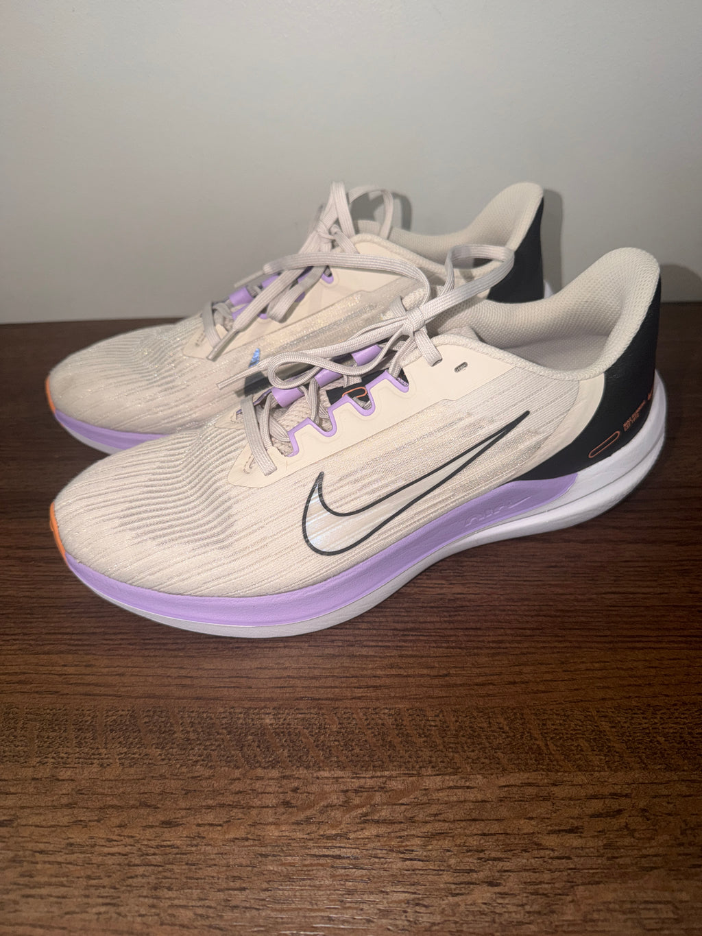 Nike Air Winflo 9 Women’s Size 11 Light Orewood Brown Lilac Shoes DD8686-103