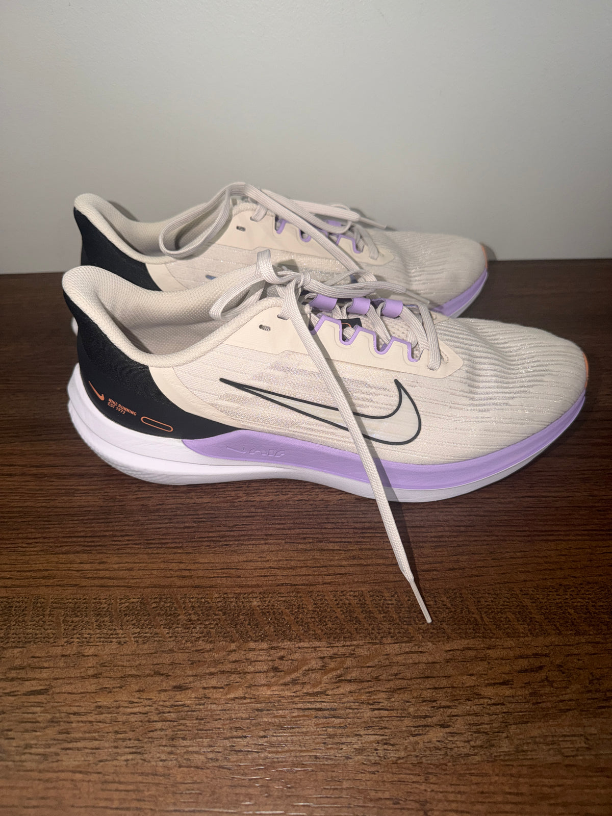 Nike Air Winflo 9 Women’s Size 11 Light Orewood Brown Lilac Shoes DD8686-103