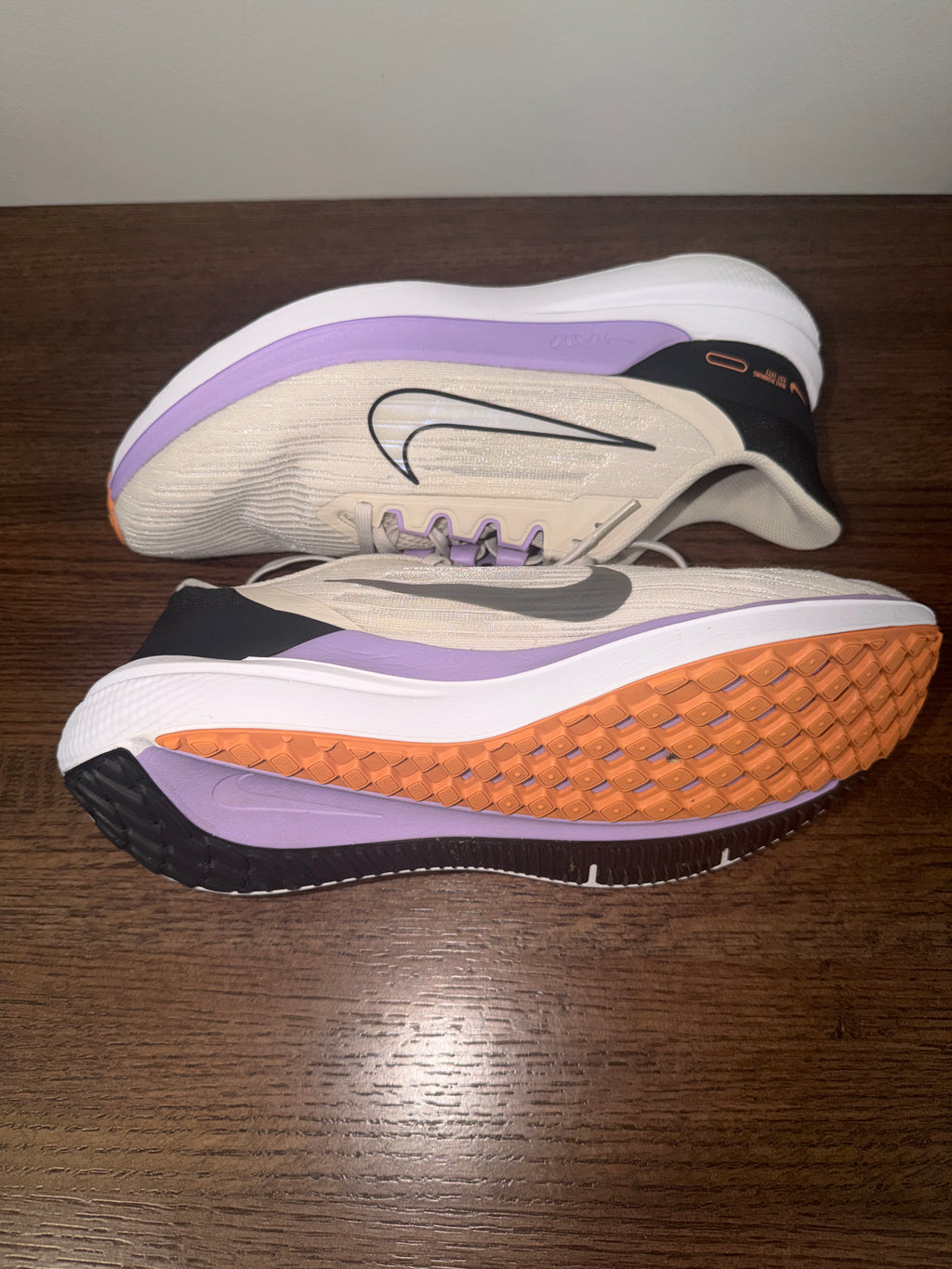 Nike Air Winflo 9 Women’s Size 11 Light Orewood Brown Lilac Shoes DD8686-103