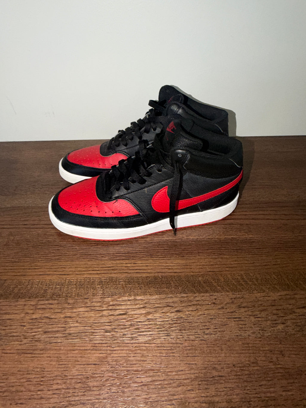 Nike Court Vision Mid Bred Men’s 8.5 Black Red White DM8682-001 Sneakers Shoes