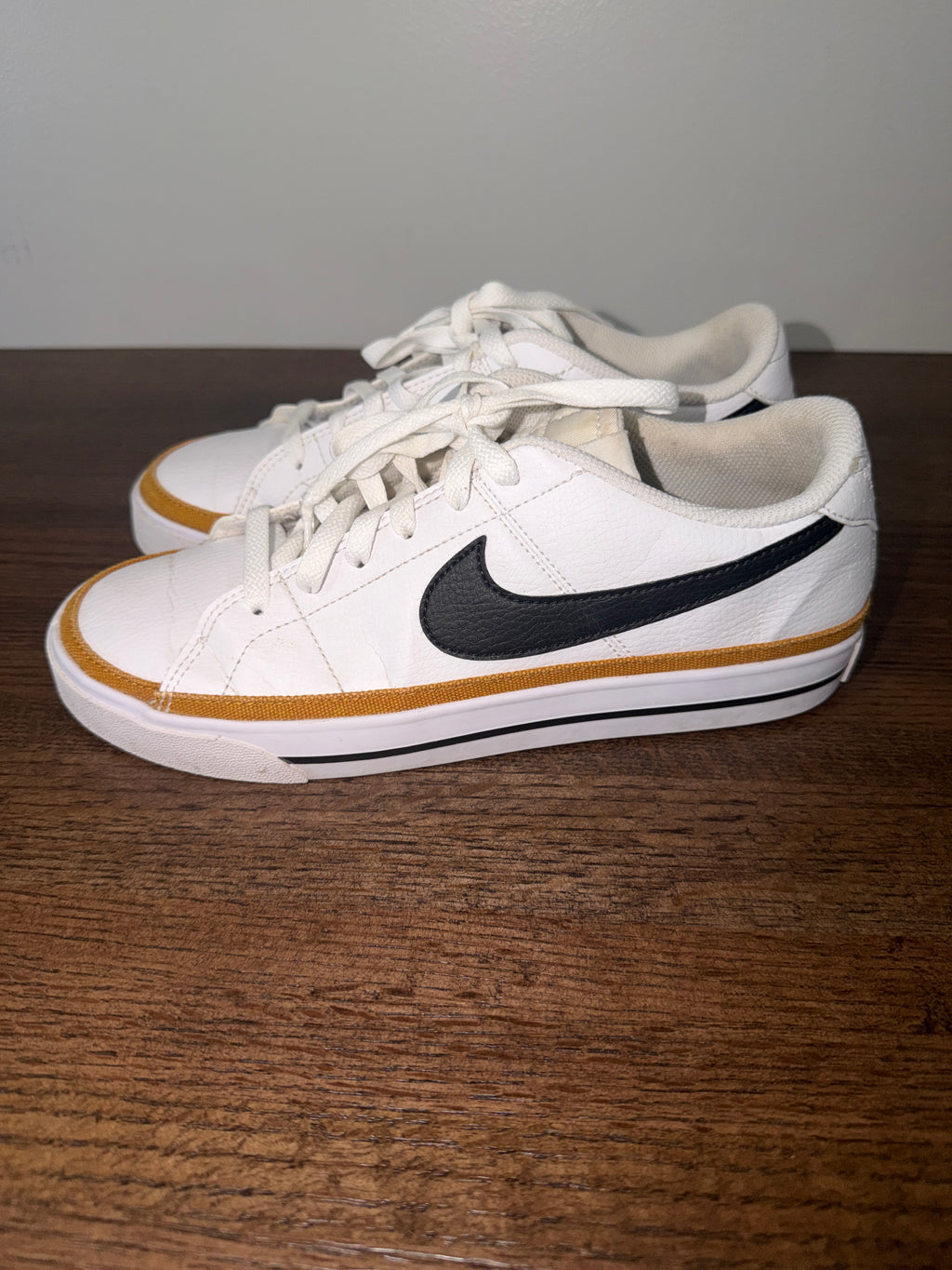 Nike Court Legacy Next Nature Women’s 8.5 White Desert Ochre Black DH3161-100