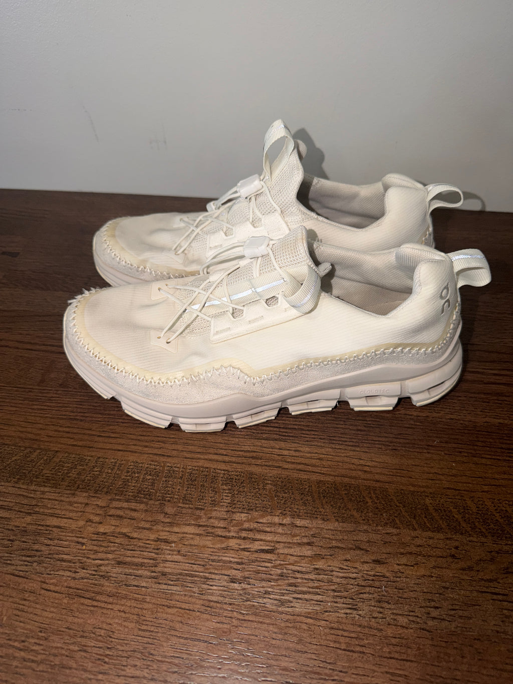 On Cloudaway 2 Men’s 8.5 Sand Ice Beige CloudTec Hiking Lifestyle Shoes