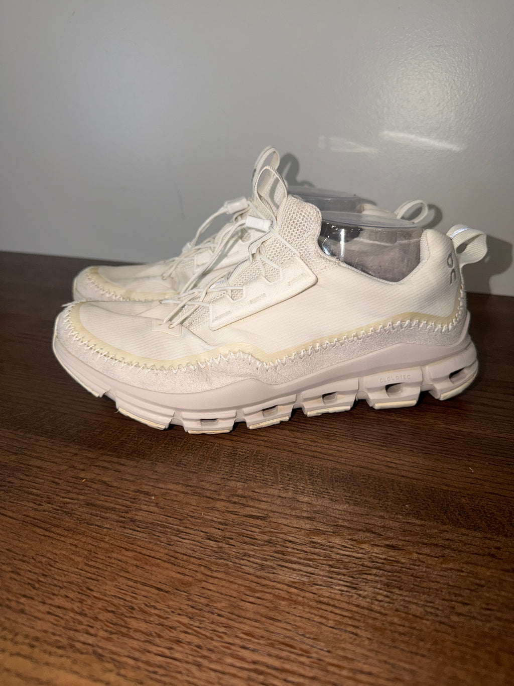 On Cloudaway 2 Men’s 8.5 Sand Ice Beige CloudTec Hiking Lifestyle Shoes