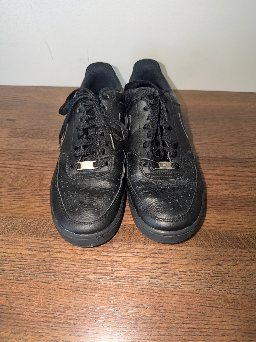 Nike Court Vision Low Men’s Size 9 Triple Black Leather Sneakers Shoes  CD5463-007