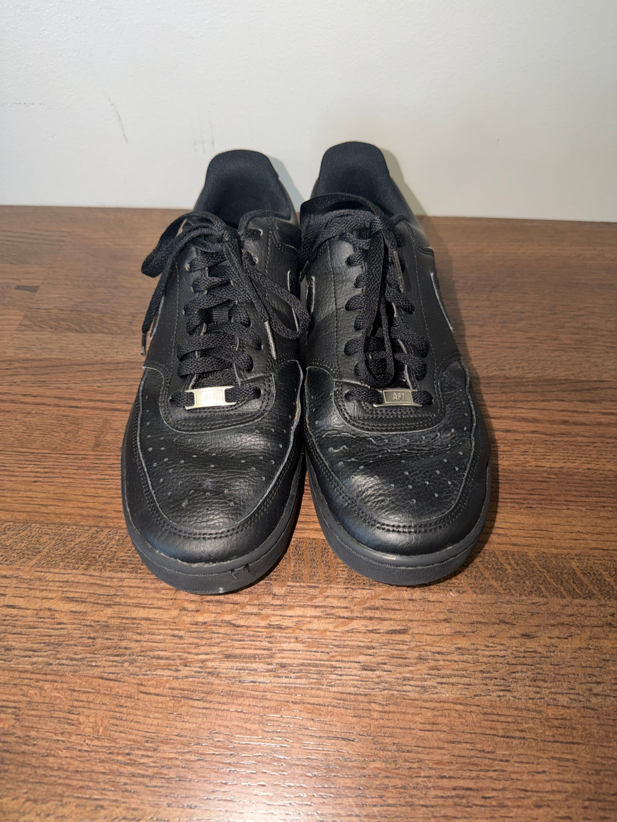 Nike Court Vision Low Men’s Size 9 Triple Black Leather Sneakers Shoes  CD5463-007