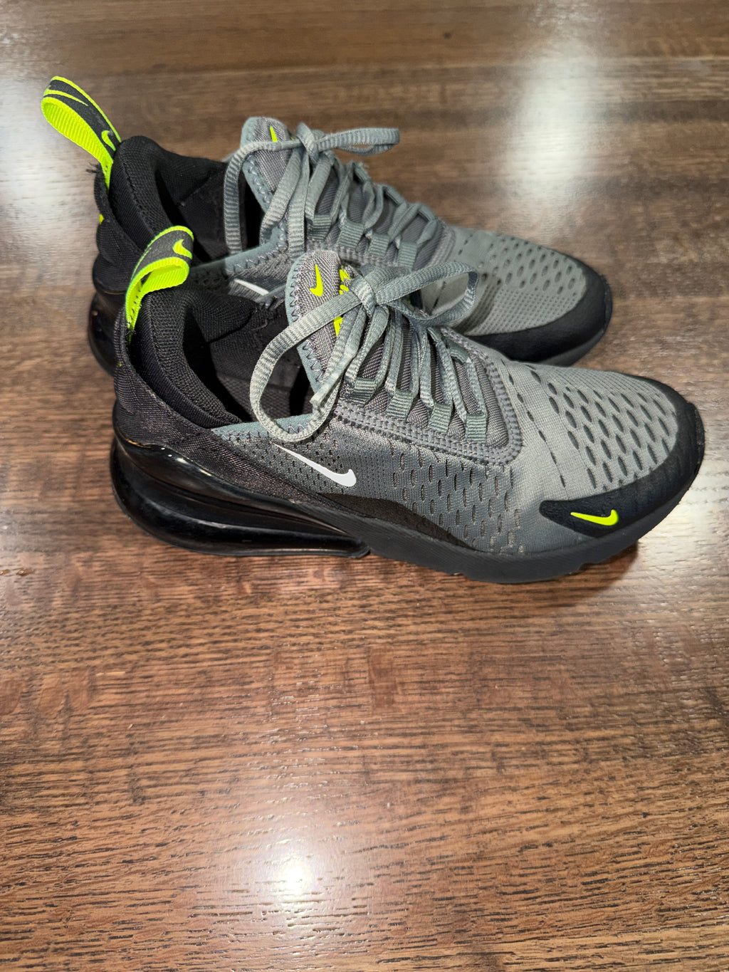 Nike Air Max 270 GS Iron Grey Volt Black DZ5631-001 Big Kids Size 4Y