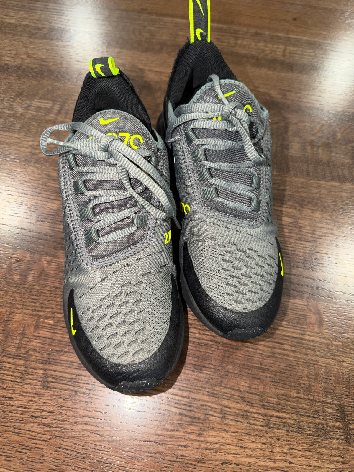Nike Air Max 270 GS Iron Grey Volt Black DZ5631-001 Big Kids Size 4Y