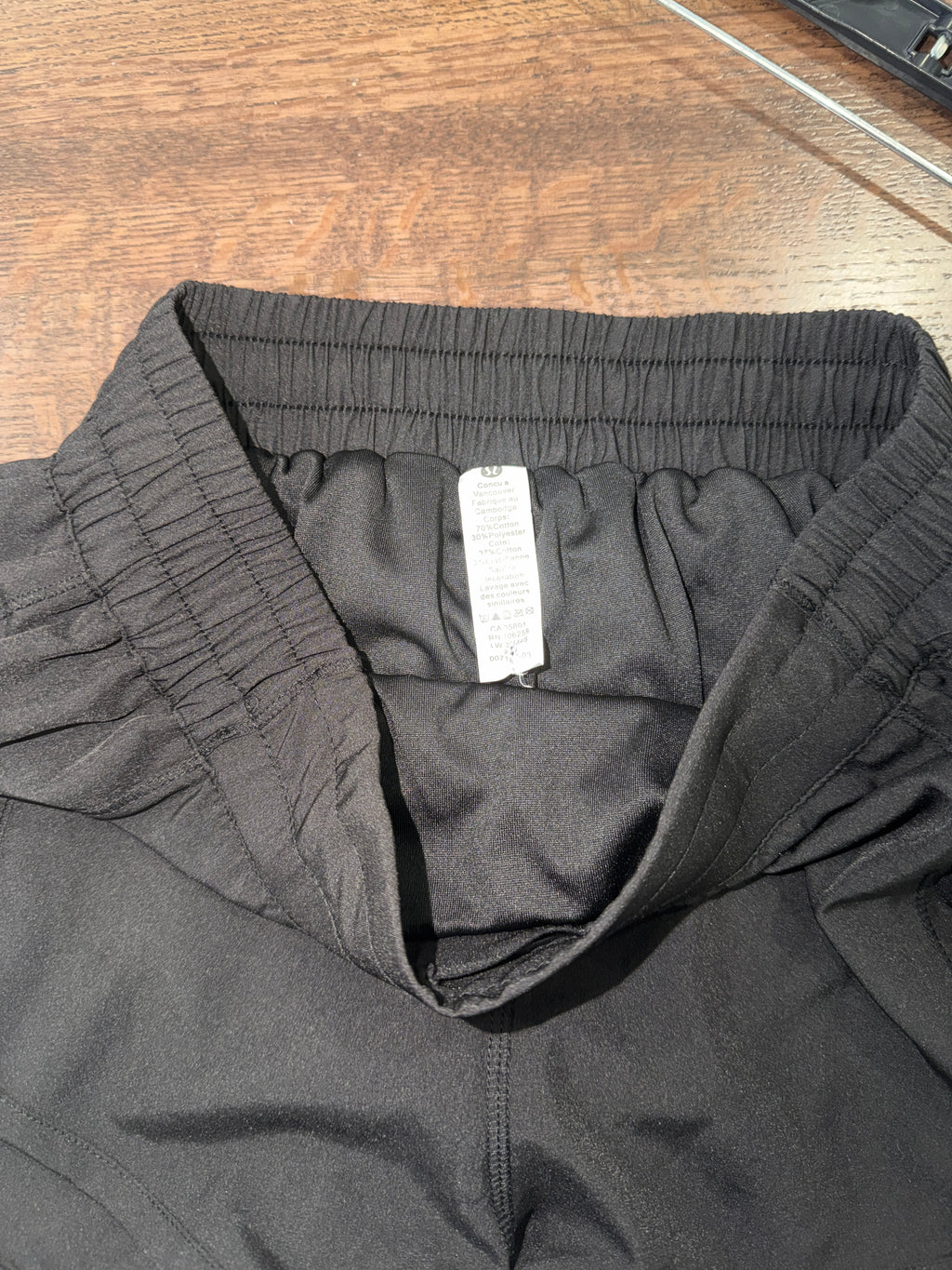 Lululemon Scuba Mid-Rise Oversized Short 3” Trim Women’s Black Size Small