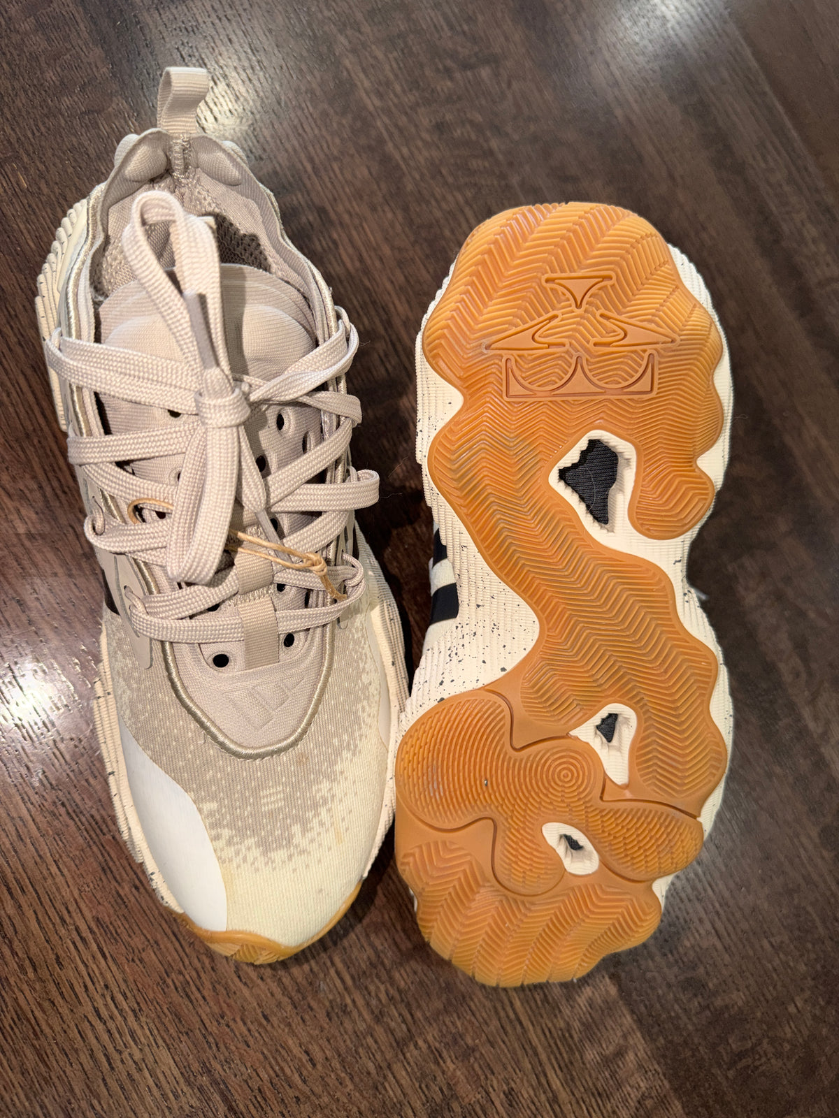Adidas D.O.N. Issue 5 Donovan Mitchell Basketball Shoes White Gum Size 5