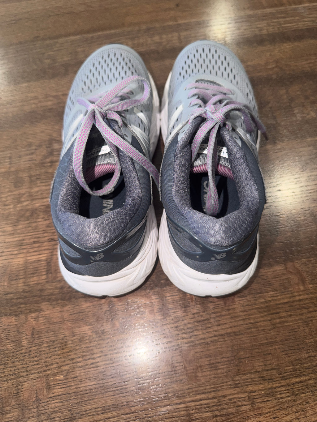 New Balance 840v4 Women’s Running Shoes Gray Pink ABZORB Size 8