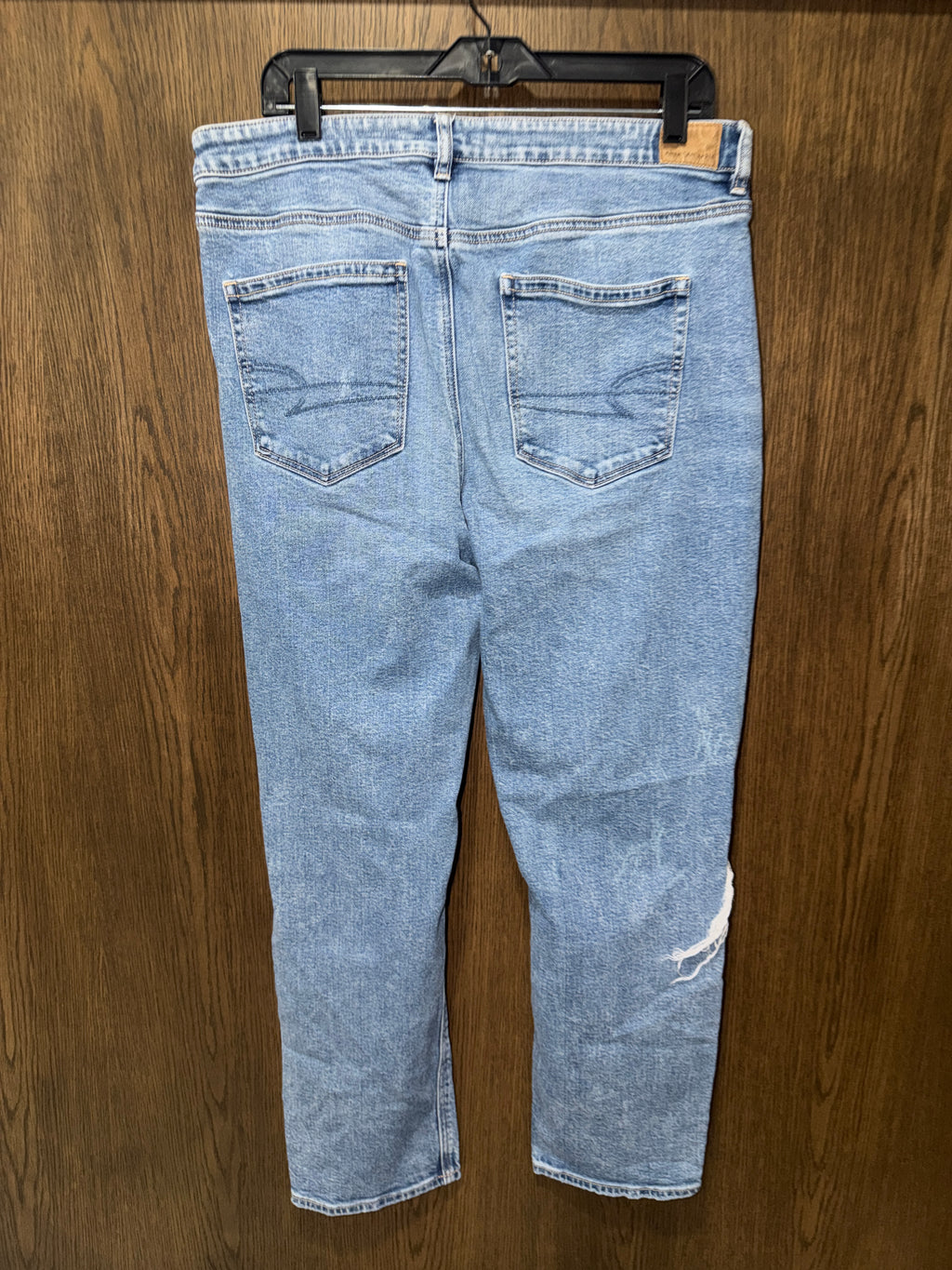 American Eagle Women’s Mom Jeans Strigid Size 16