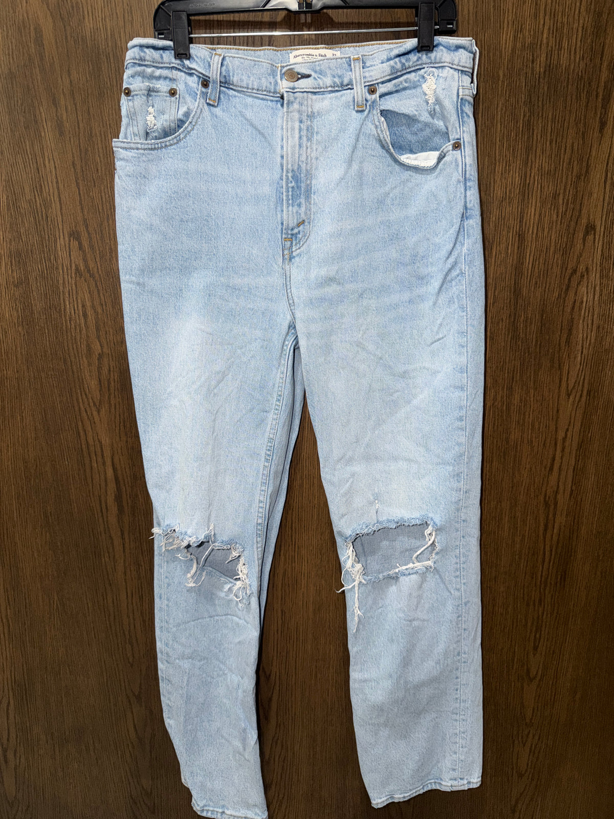 Abercrombie & Fitch Women’s The 90’s Straight Ultra High Rise Jeans Size 32/14 Regular