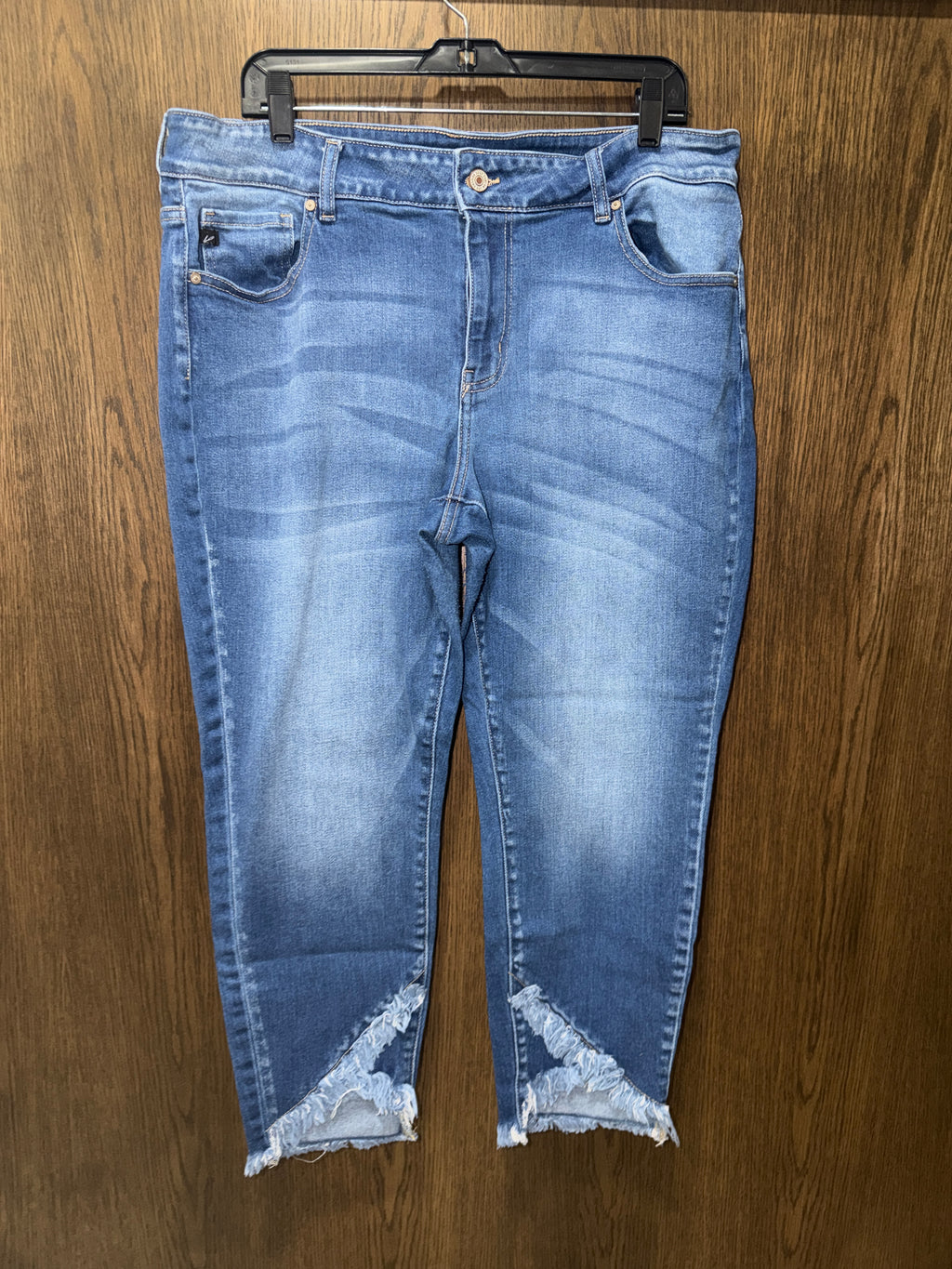 KanCan Women’s Skinny Tulip Hem Jeans Size 18