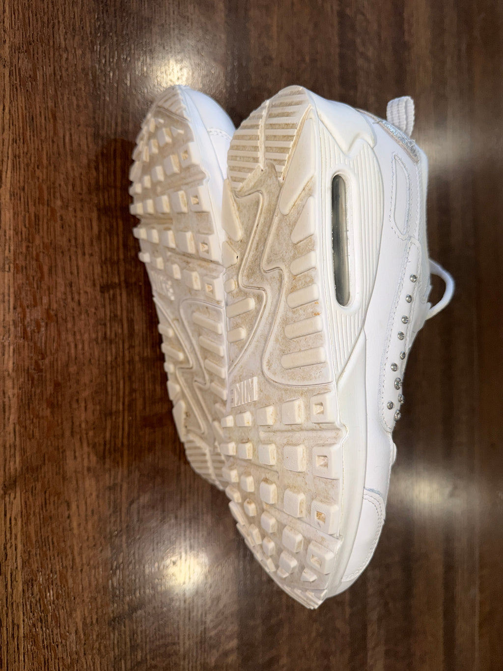 Nike Air Max 90 Futura Studded Swoosh White Silver Women’s Size 8.5 FQ8888-100