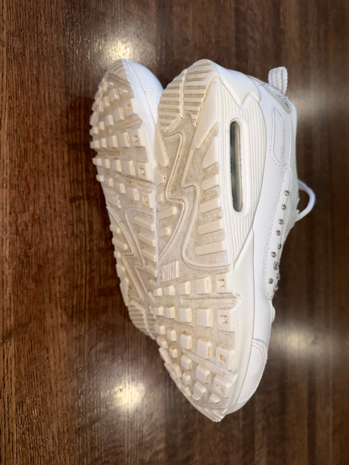 Nike Air Max 90 Futura Studded Swoosh White Silver Women’s Size 8.5 FQ8888-100