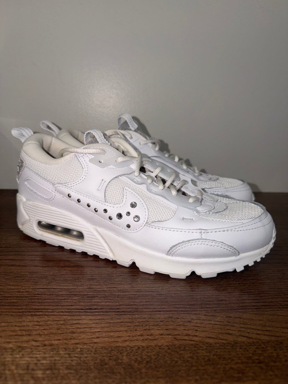 Nike Air Max 90 Futura Studded Swoosh White Silver Women’s Size 8.5 FQ8888-100