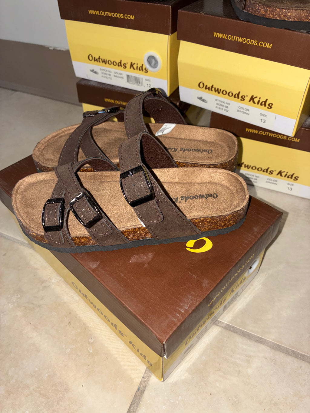 Outwoods Kids Girls Borks Sandals Brown Size 4 NIB NEW