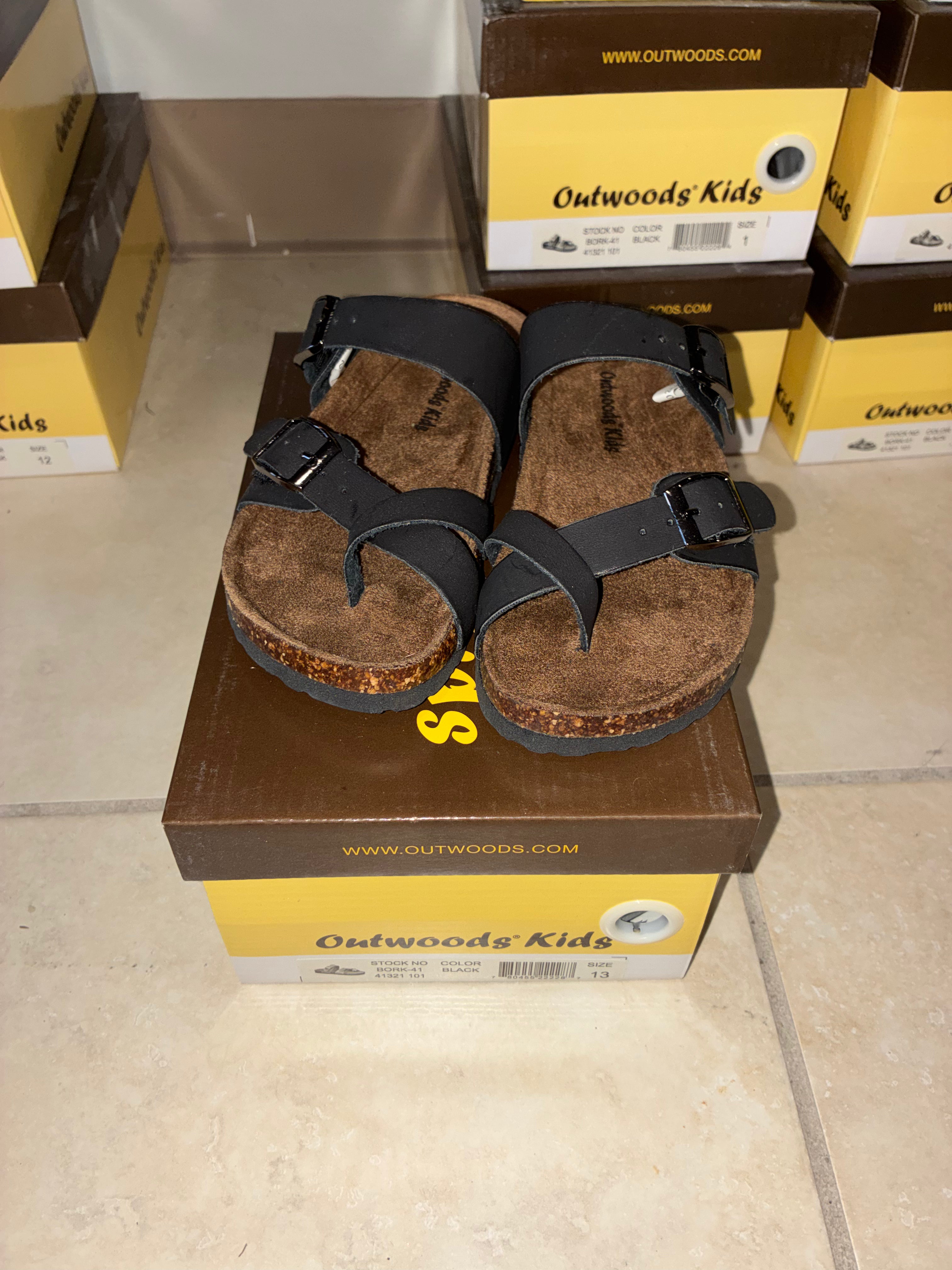 Outwoods Kids Girls Borks Sandals Black Size 4 NIB NEW