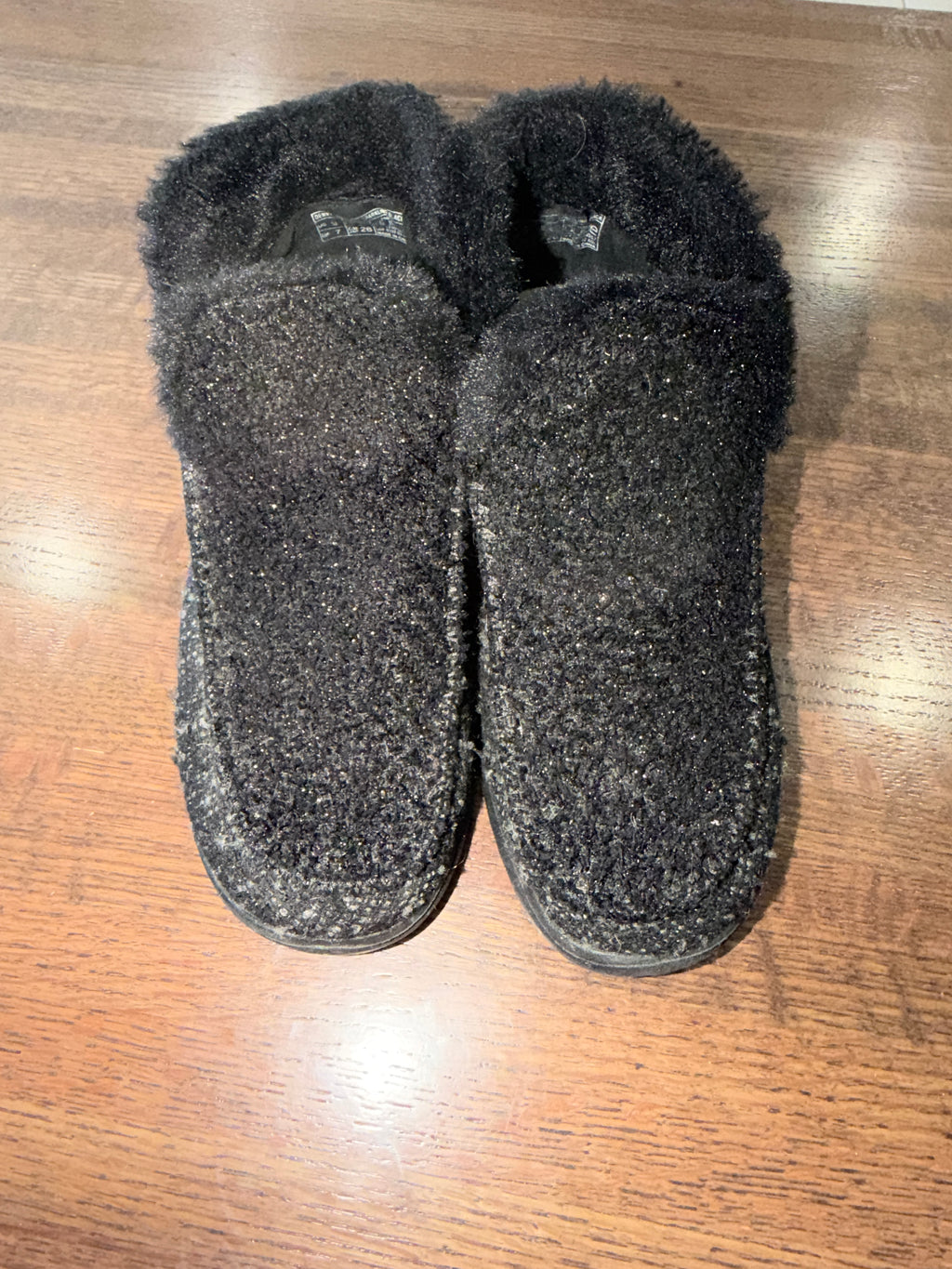 HEYDUDE Denny Sparkling Black Faux Fur Lined Glitter Booties Women’s Size 9