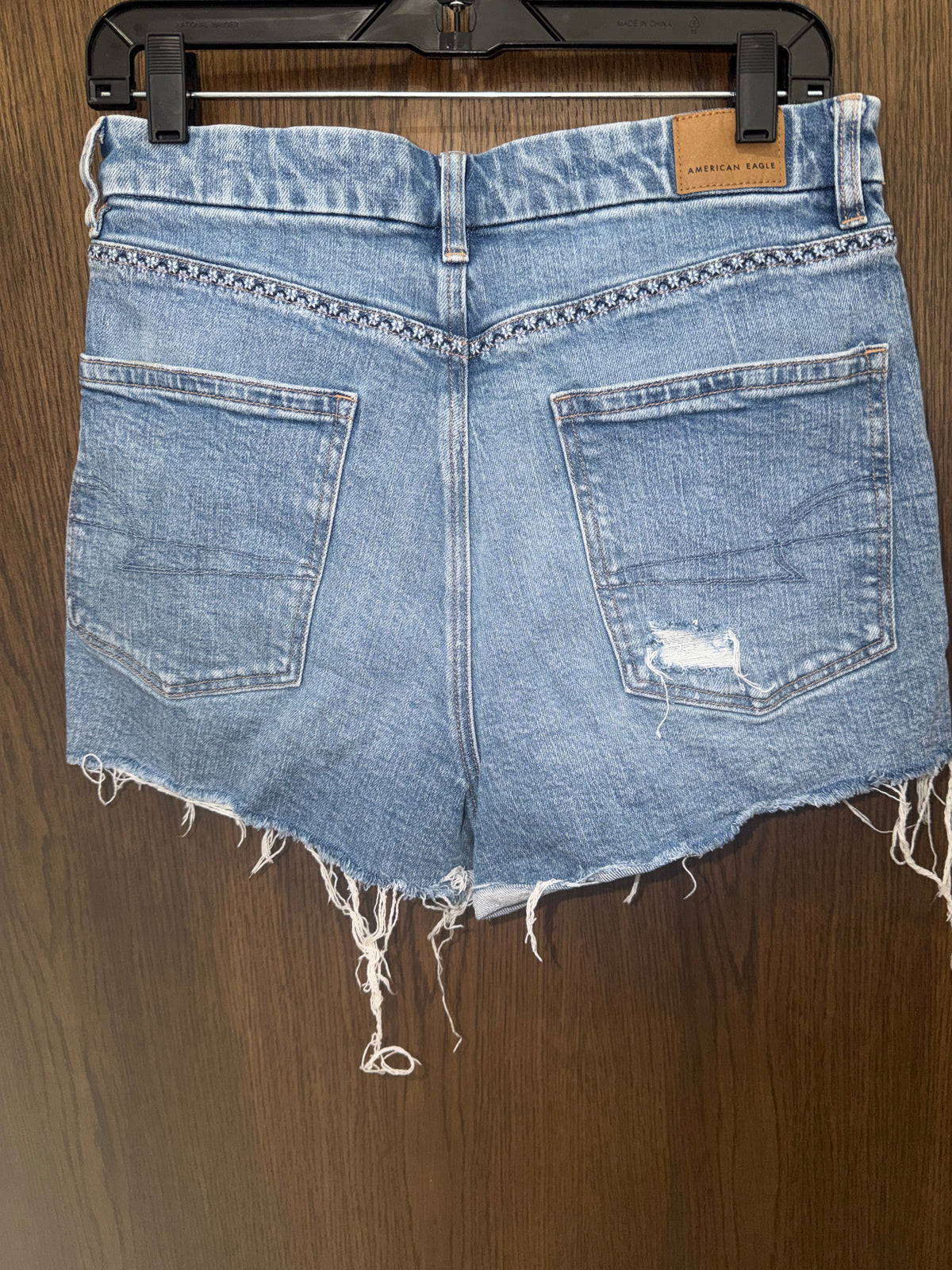American Eagle Curvy 90s Boyfriend Distressed Denim Shorts Women's Size 10