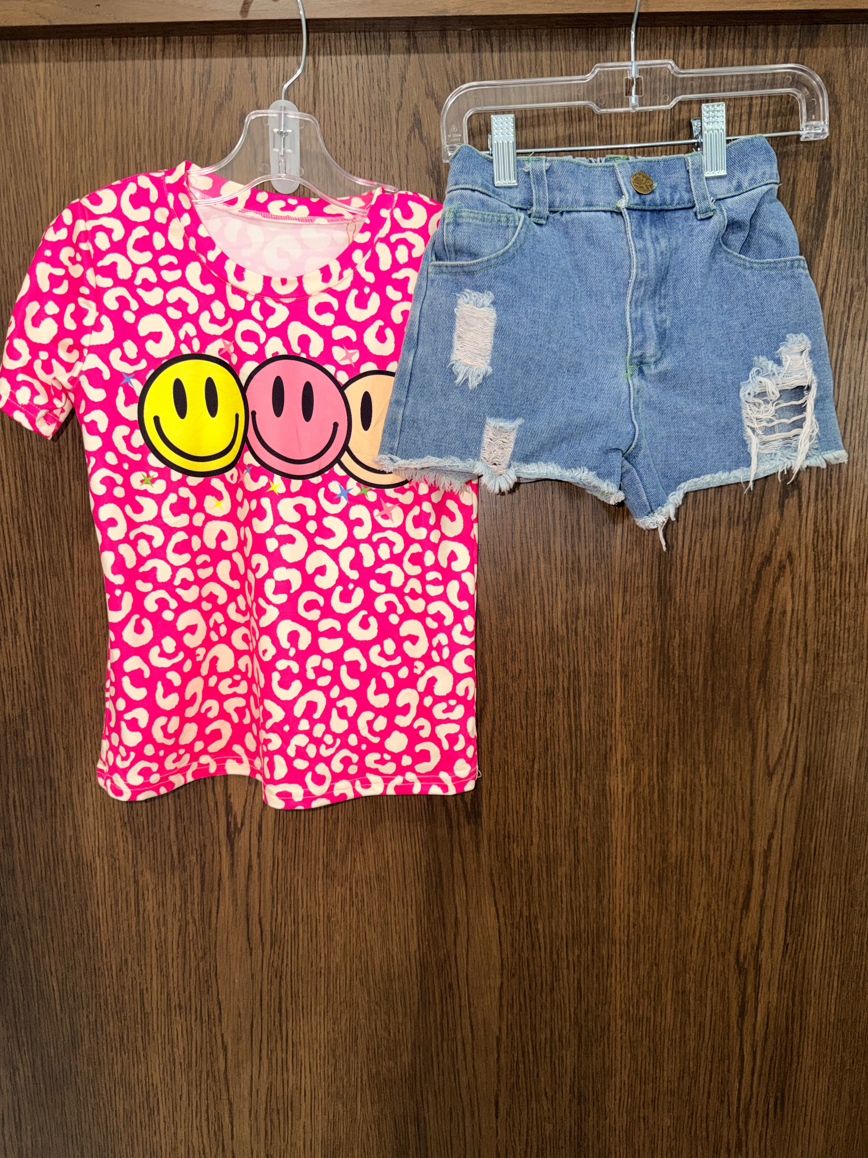 Girls NWT Smiley Face Shirt & Jean Shorts Size 4/5 4T 5T