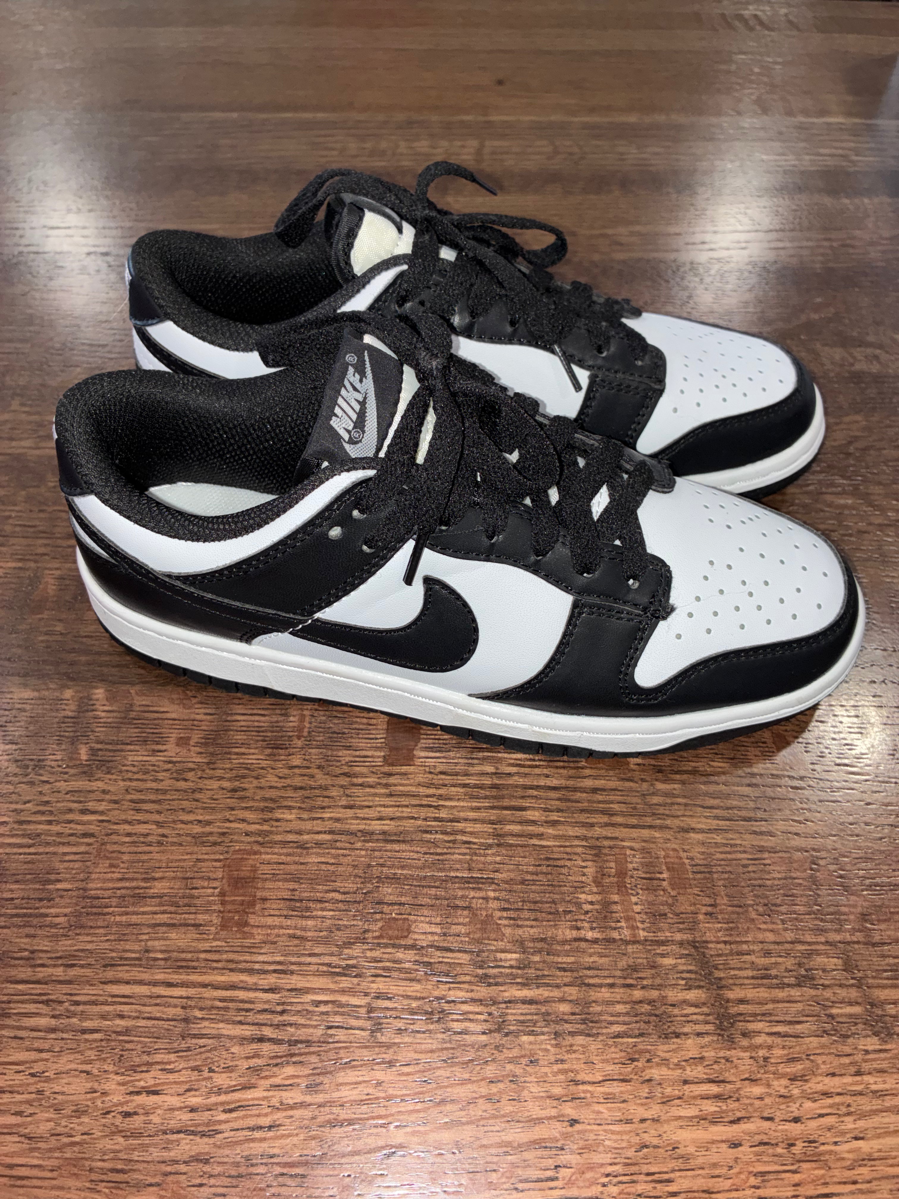 Nike Women’s Panda Dunks Low Size 6.5