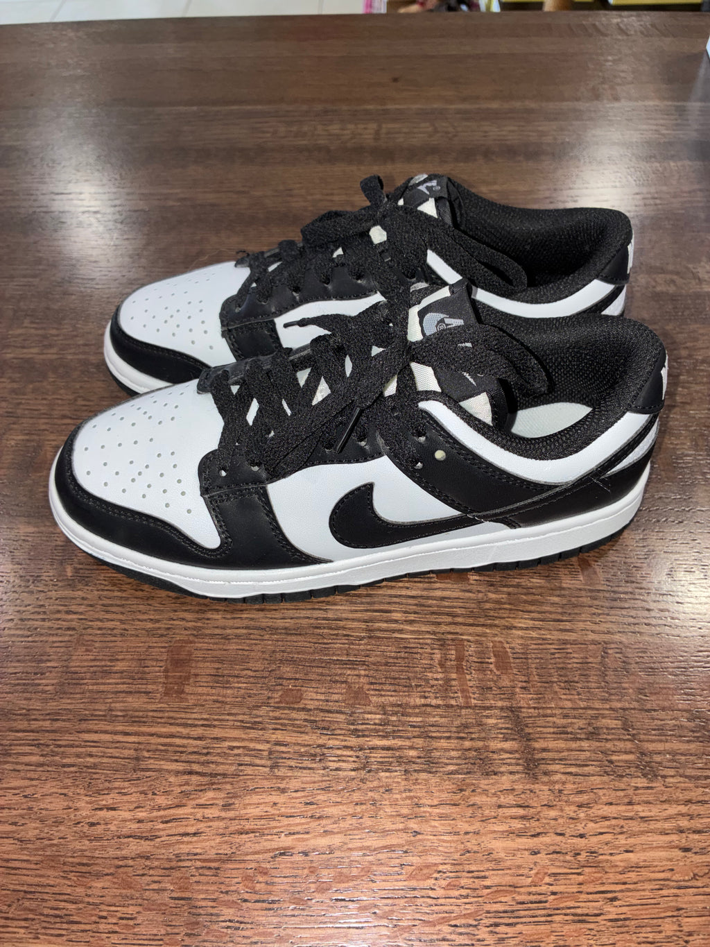 Nike Women’s Panda Dunks Low Size 6.5