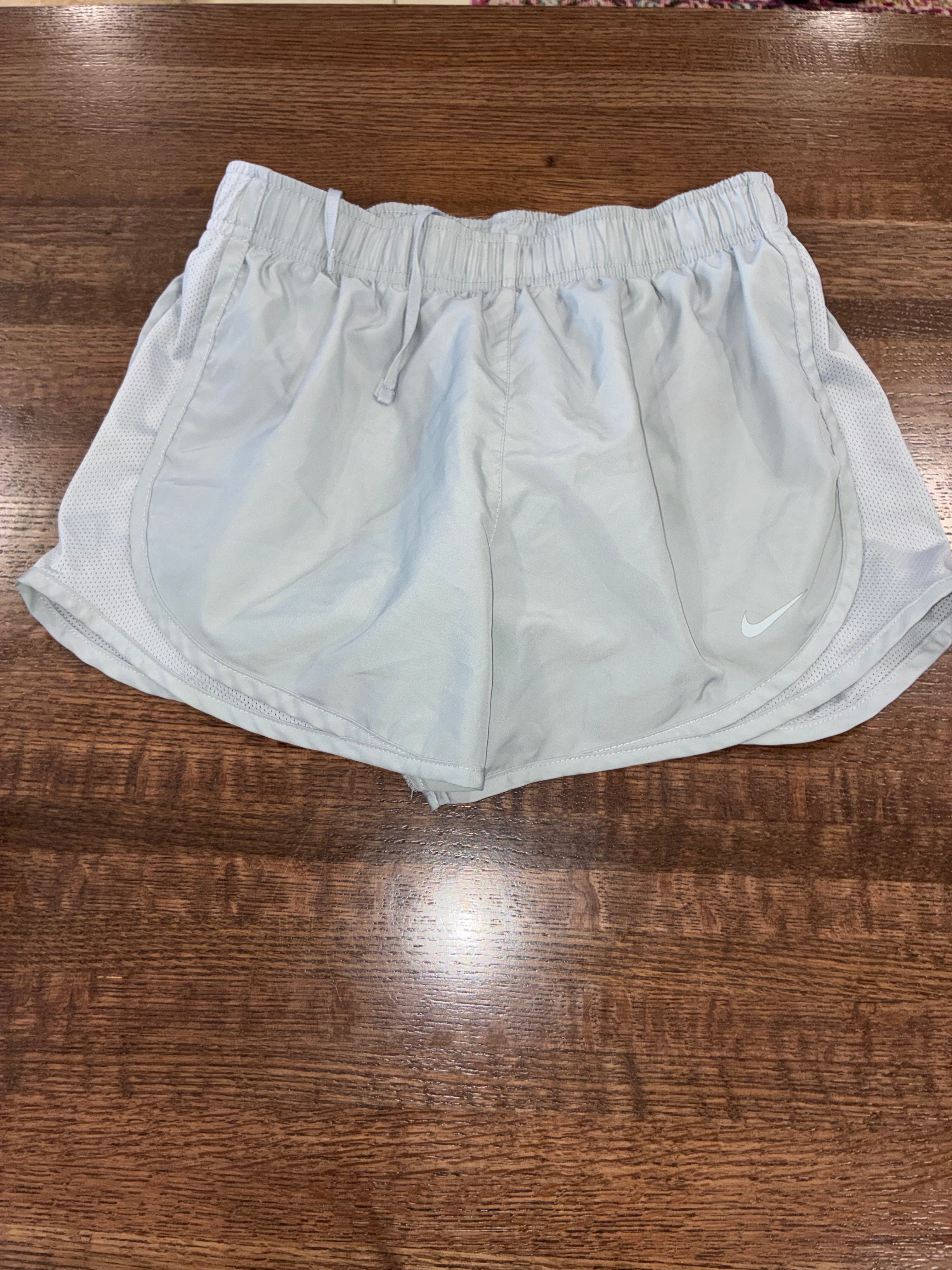 Nike Women’s Tempo Lined Shorts Size Small