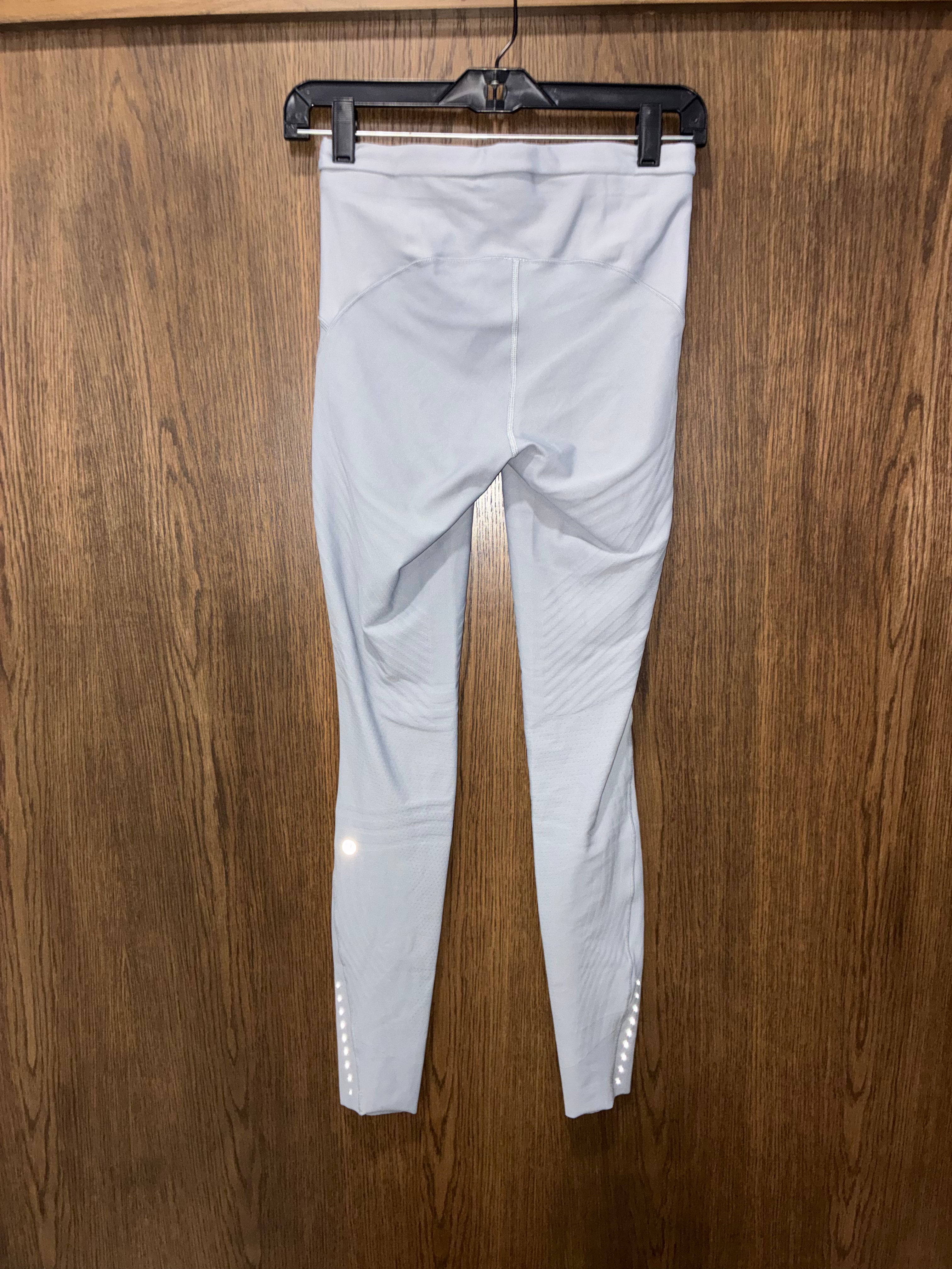 Lululemon SenseKnit High-Rise
Running Tight 28"
Rhino Grey Size 6