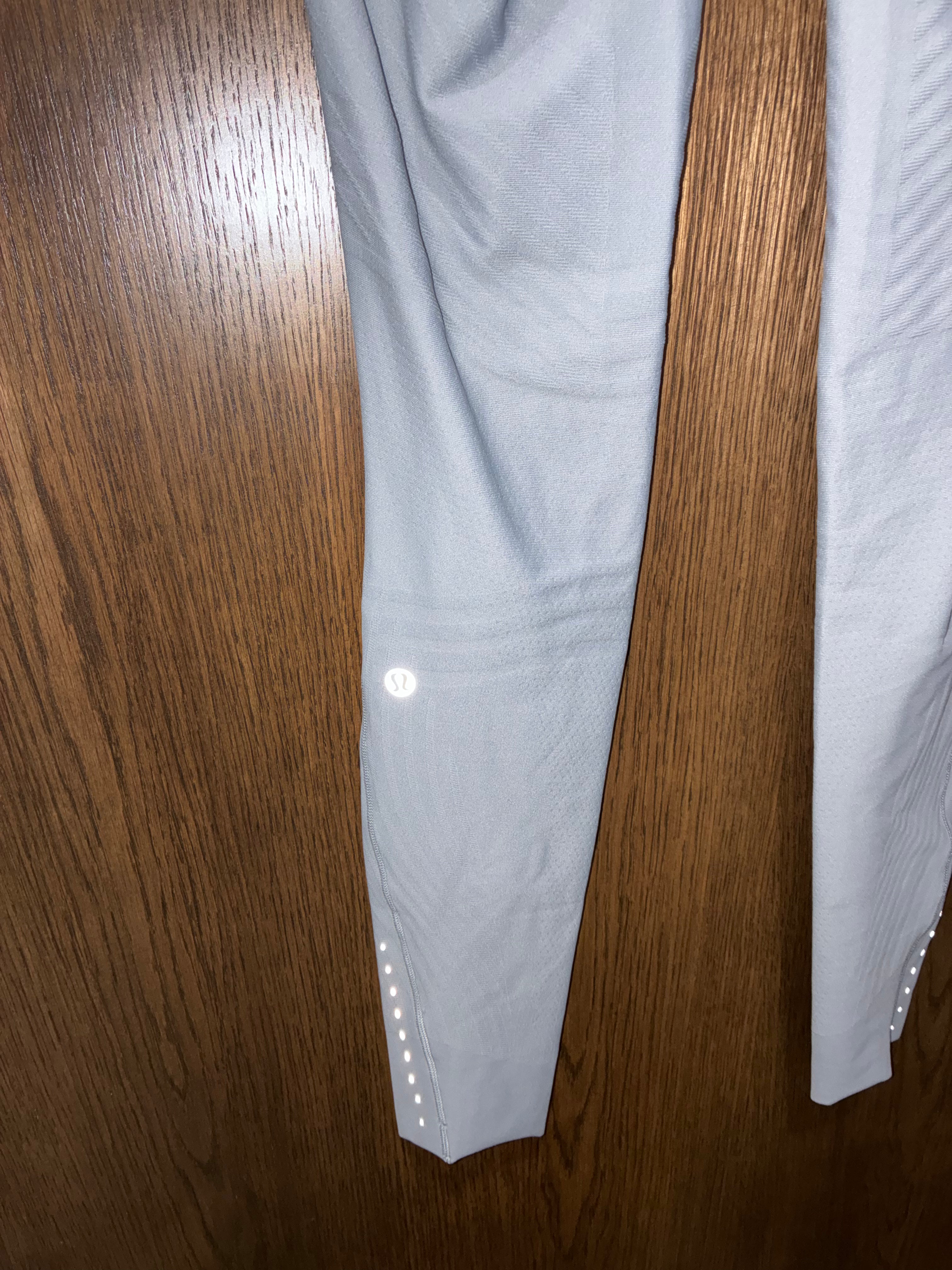Lululemon SenseKnit High-Rise
Running Tight 28"
Rhino Grey Size 6