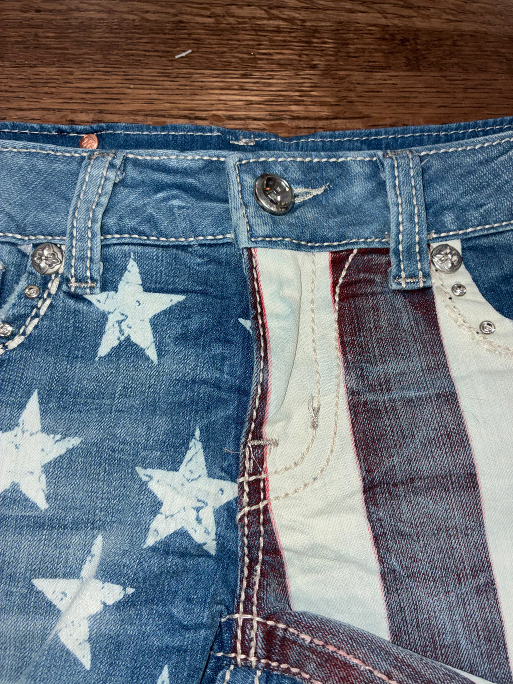 Miss Me American Flag Women’s Embellished Shorts Size 27