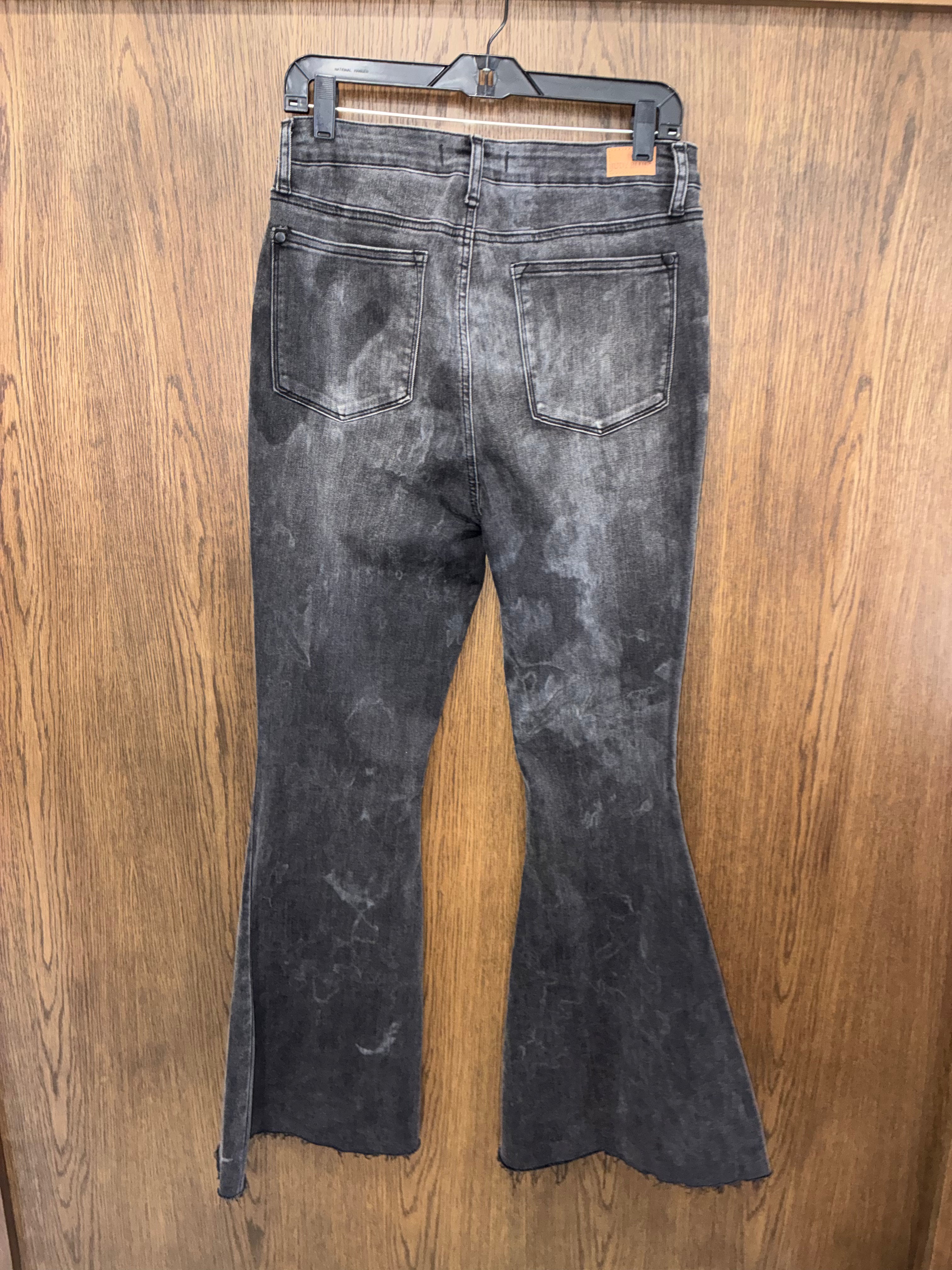 Judy Blue Women’s Super Flare Black Wash Jeans 11/30