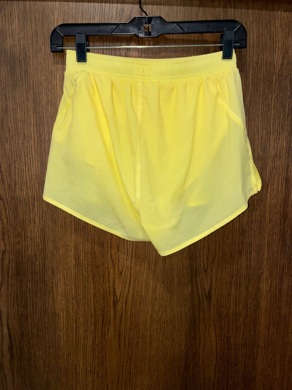 Alo Women’s Running Shorts Lined Sunshine Size Small