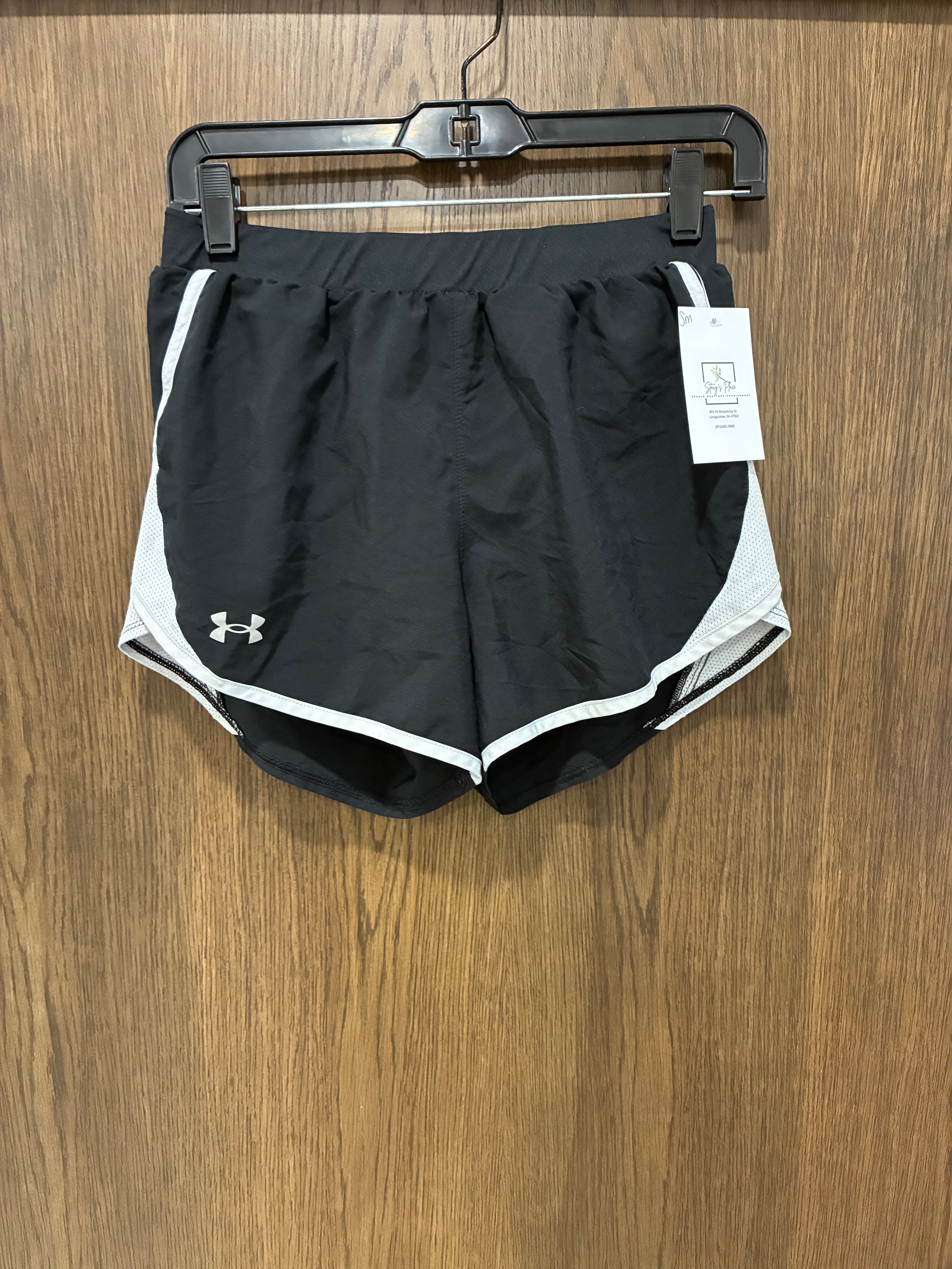Women’s Under Armour Shorts Lined Size Small