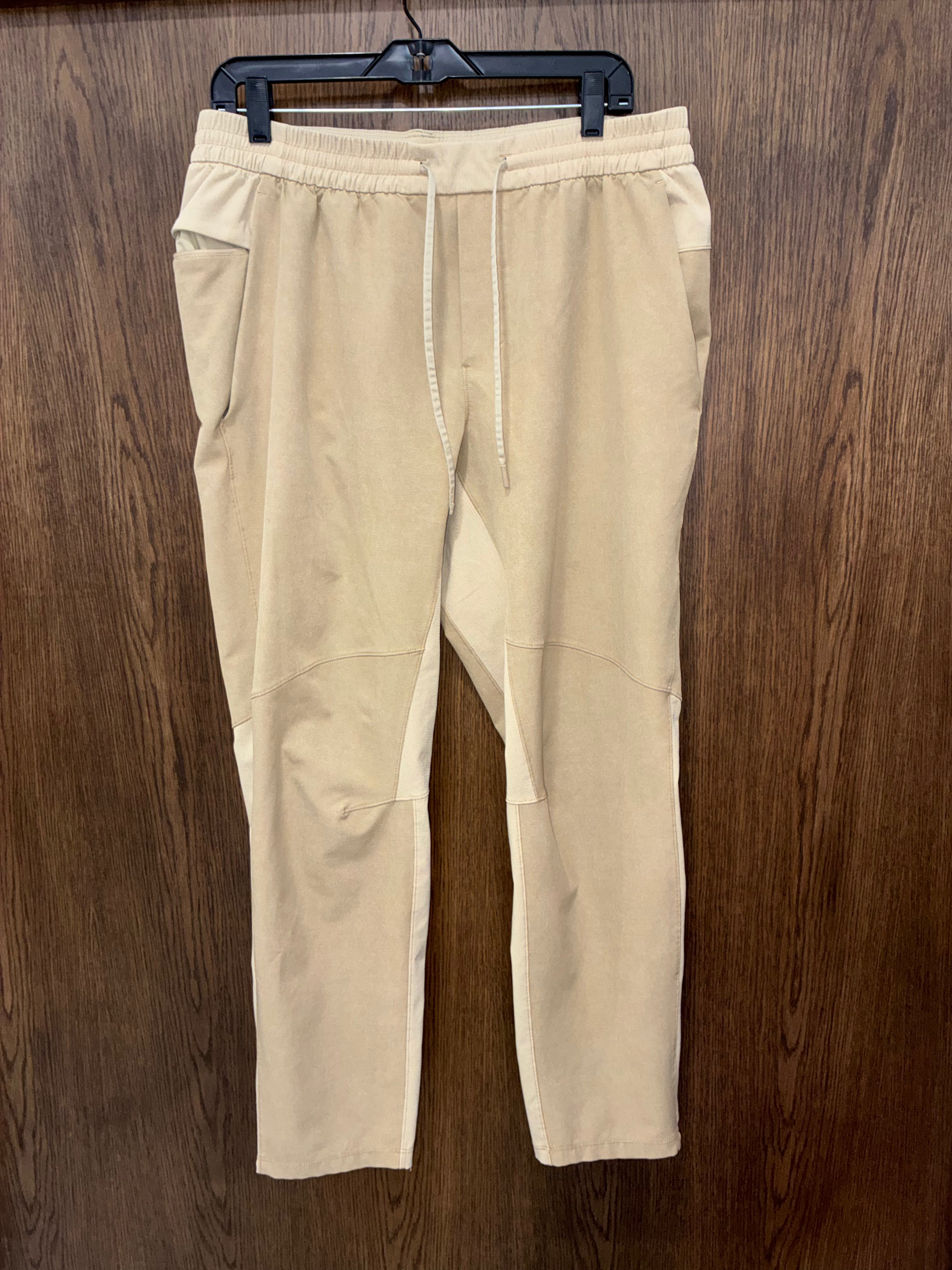 Lululemon Men’s License to Train Pants Size XL 30” Inseam Like New