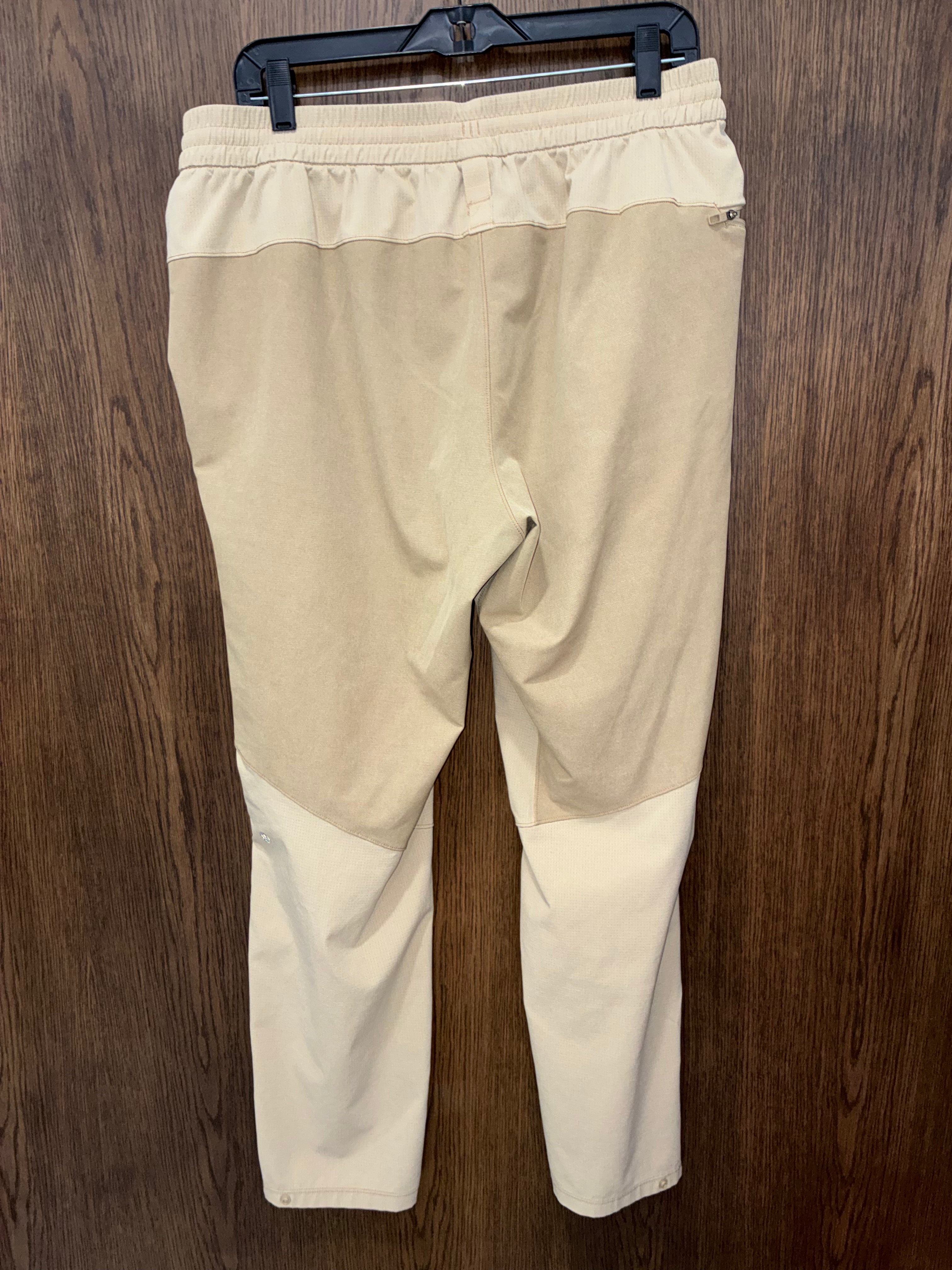 Lululemon Men’s License to Train Pants Size XL 30” Inseam Like New