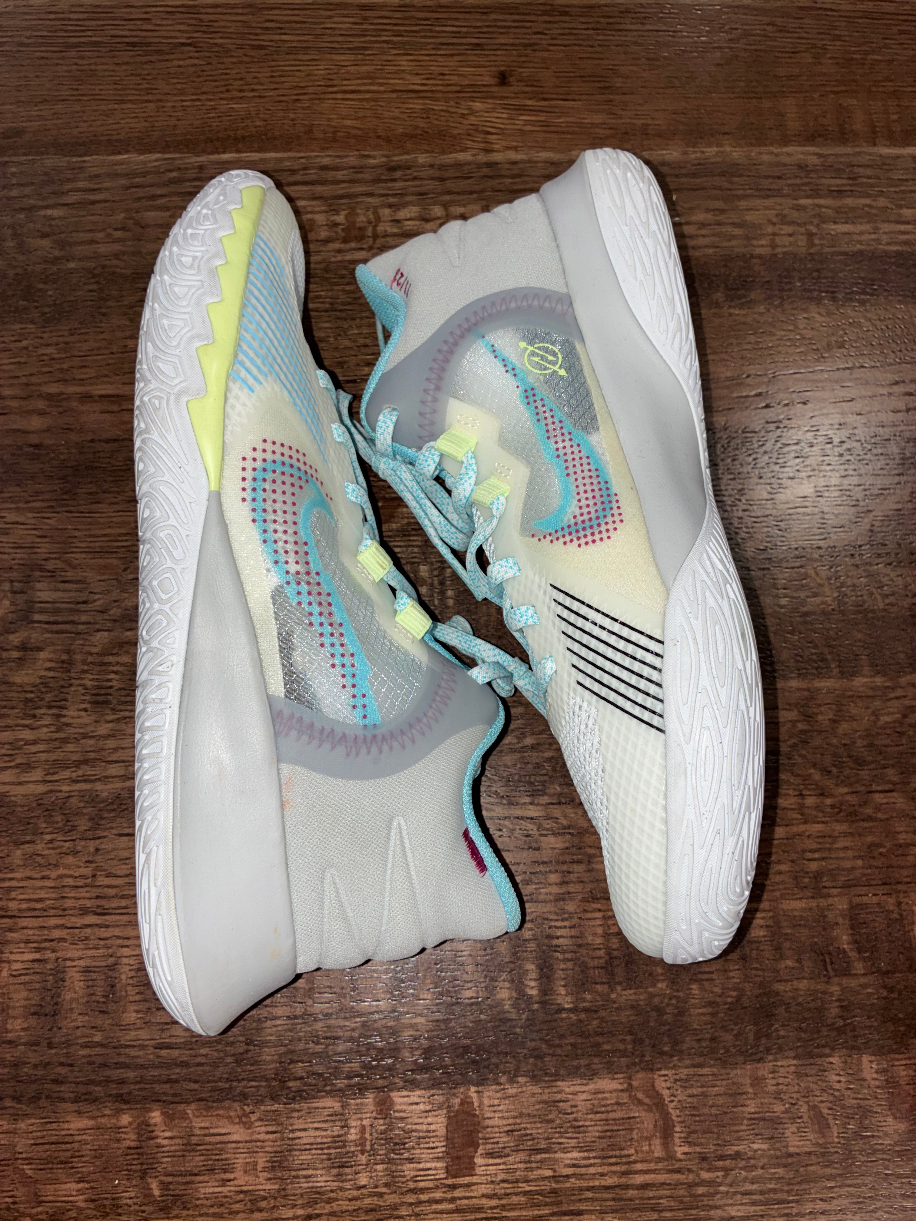 Nike Boys Kevin Durant Basketball Shoes Size 7Y