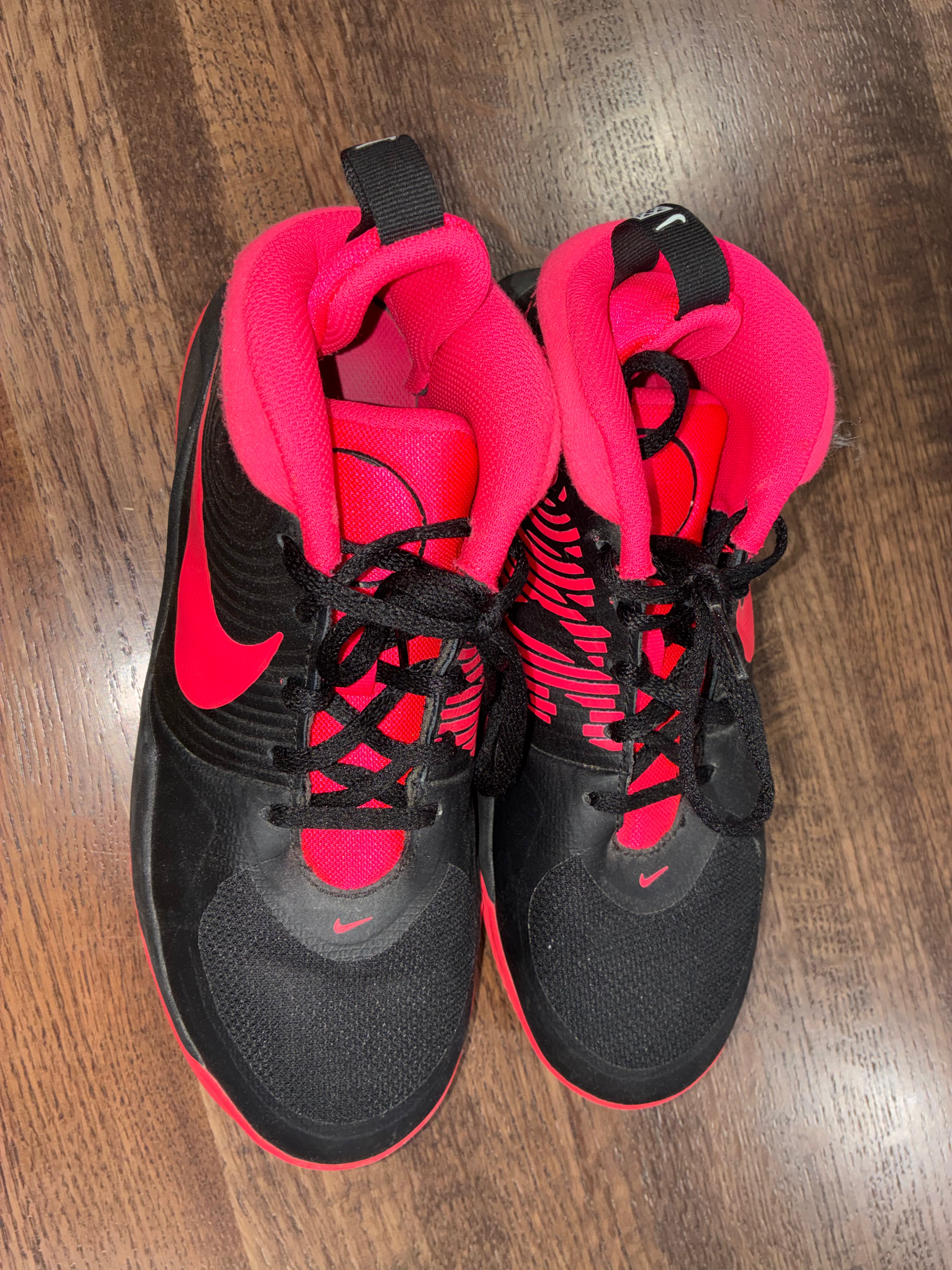 Nike Girls Pink & Black Basketball Shoes Size 7Y