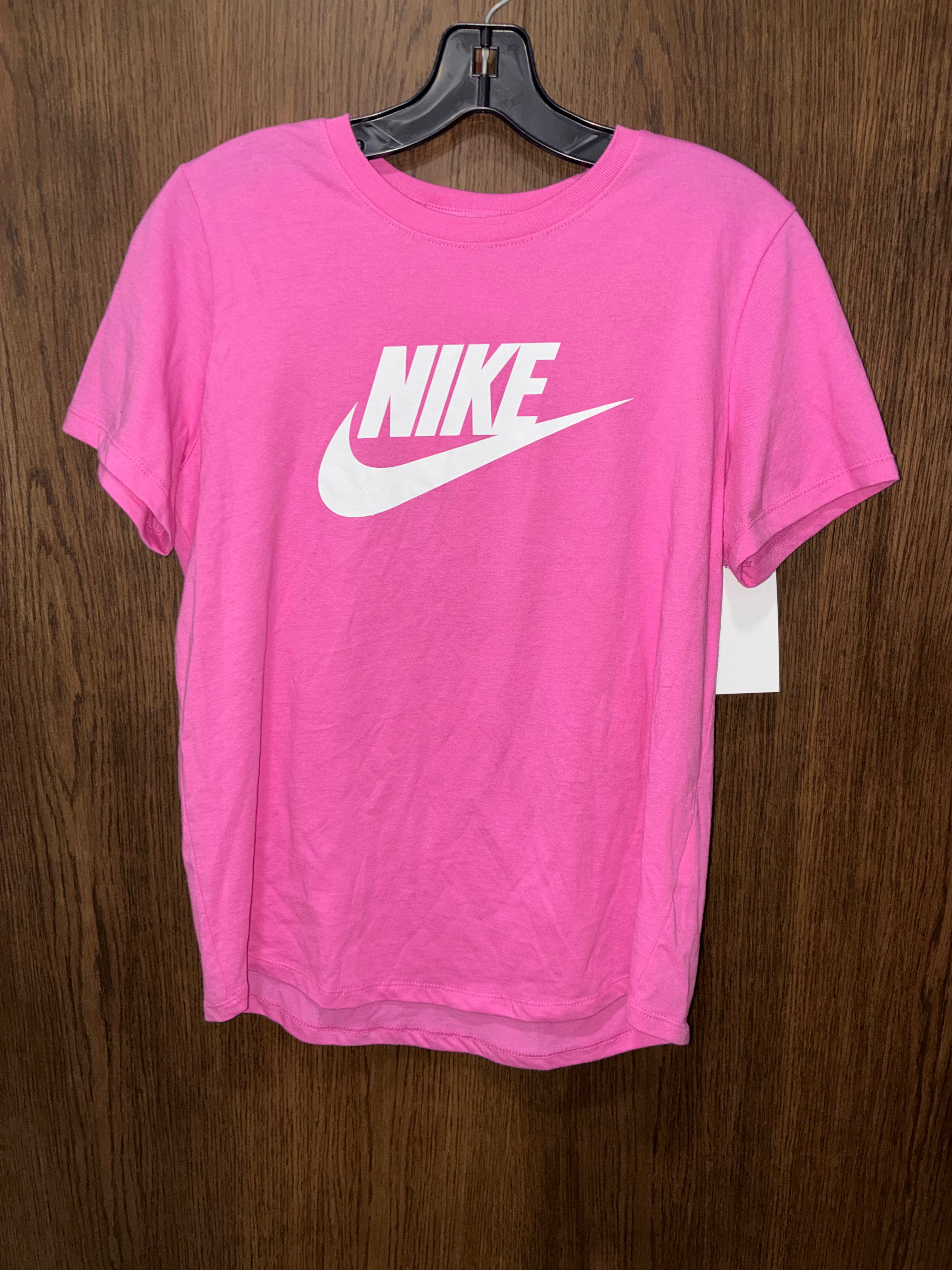 Nike Women’s Boxy T-Shirt Size Small New Condition