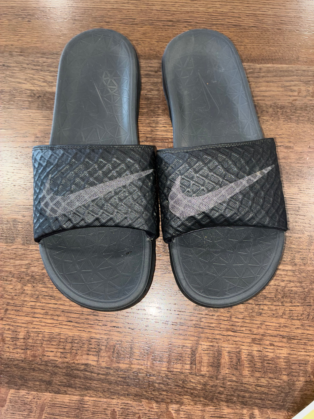 Nike Men’s Benassi Solarsoft Slide Sandals Black Size 11