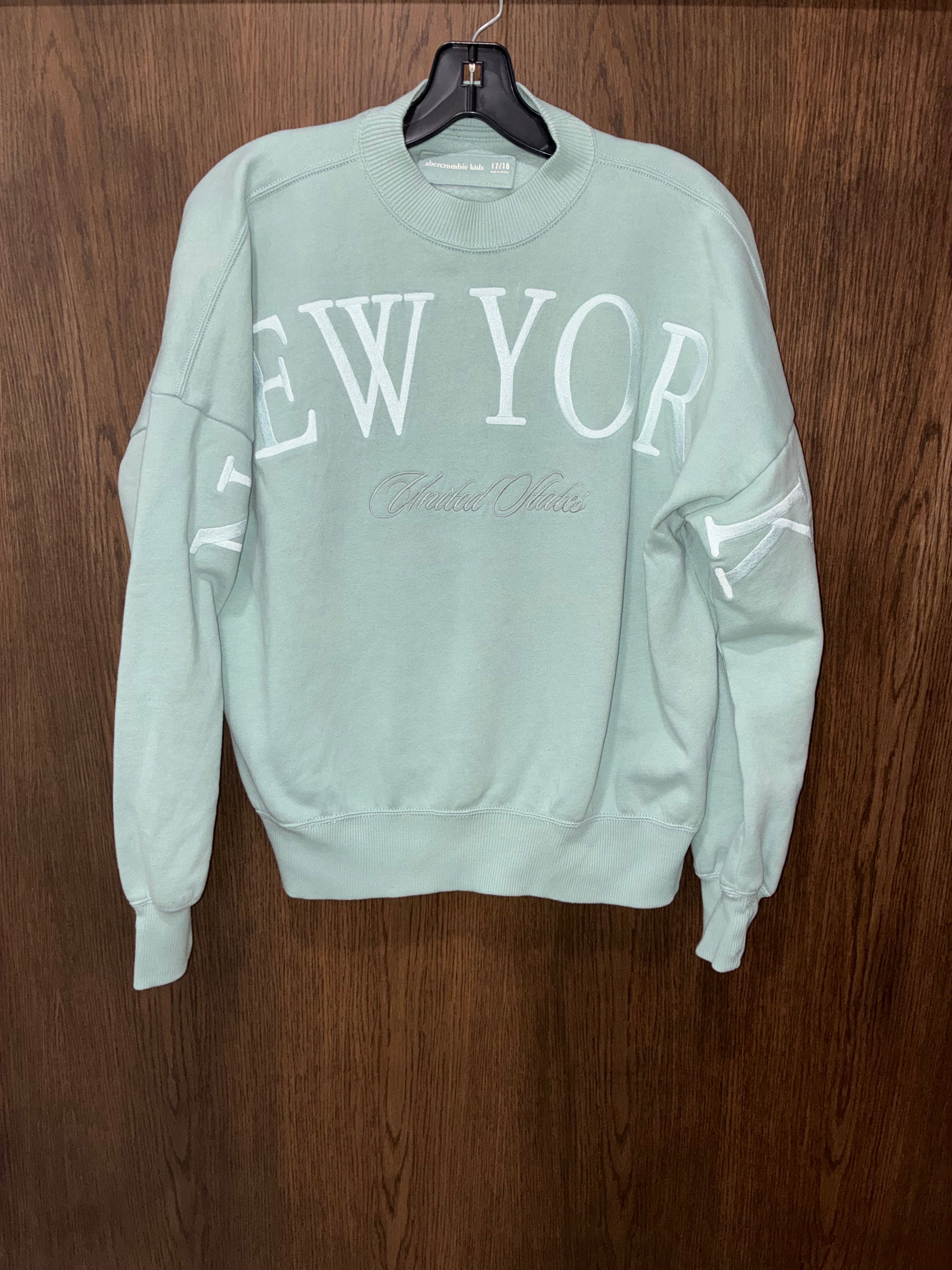 Abercrombie Girls “New York” Mock Neck Sweatshirt Size 17/18