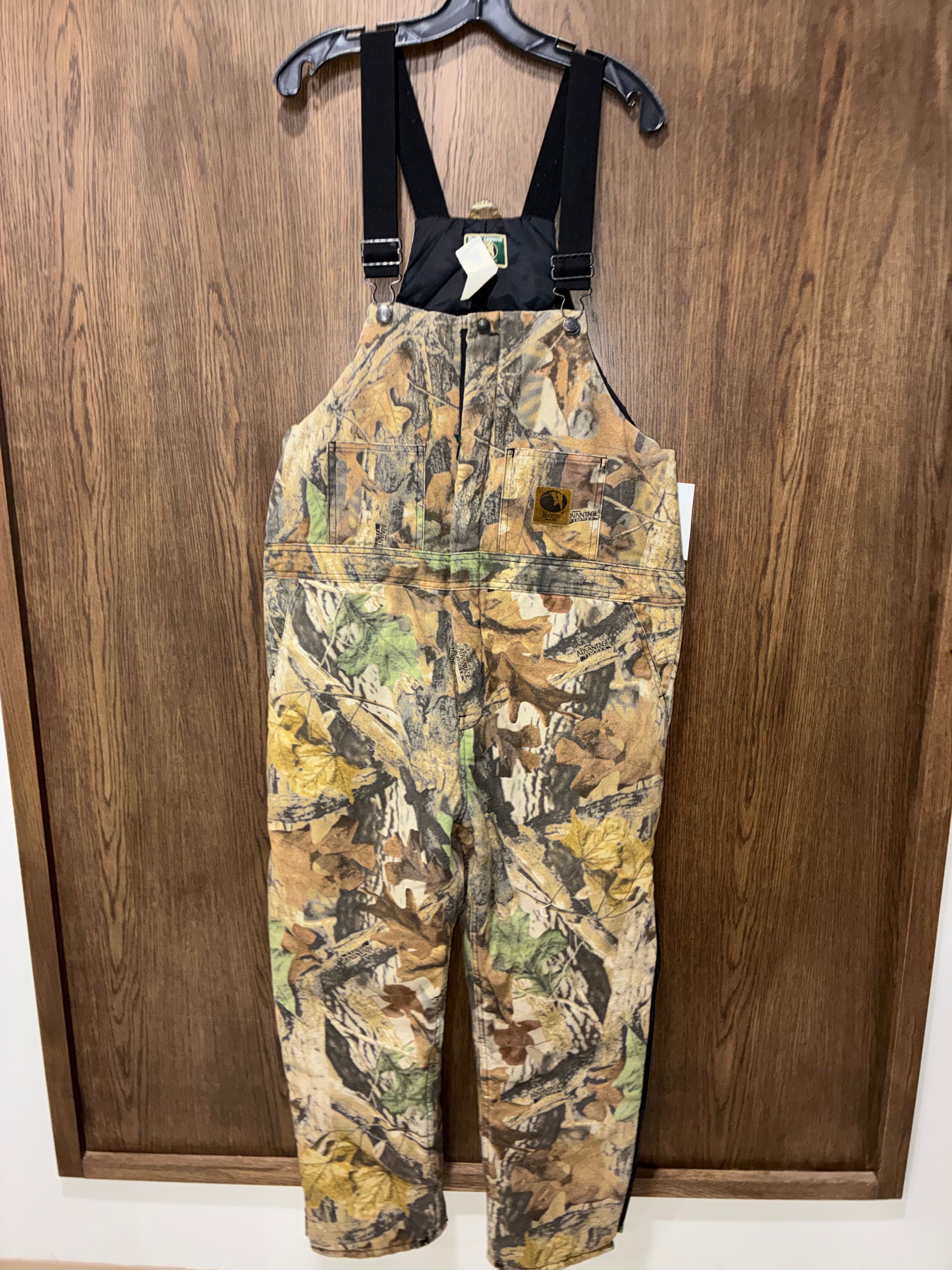 Berne Youth Softstone Realtree Camo Insulated Bib Overalls Youth XL 18/20 Excellent Condition