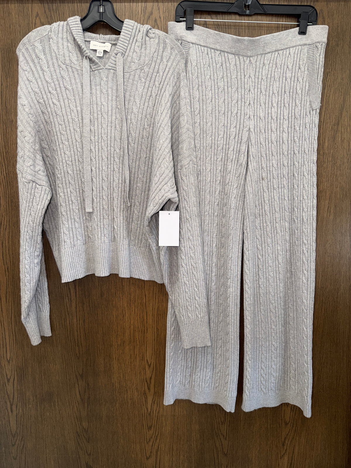 Free Assembly Women’s Cable Knit Hoodie Sweater & Wide Leg Pants Matching Set Size Large Gray