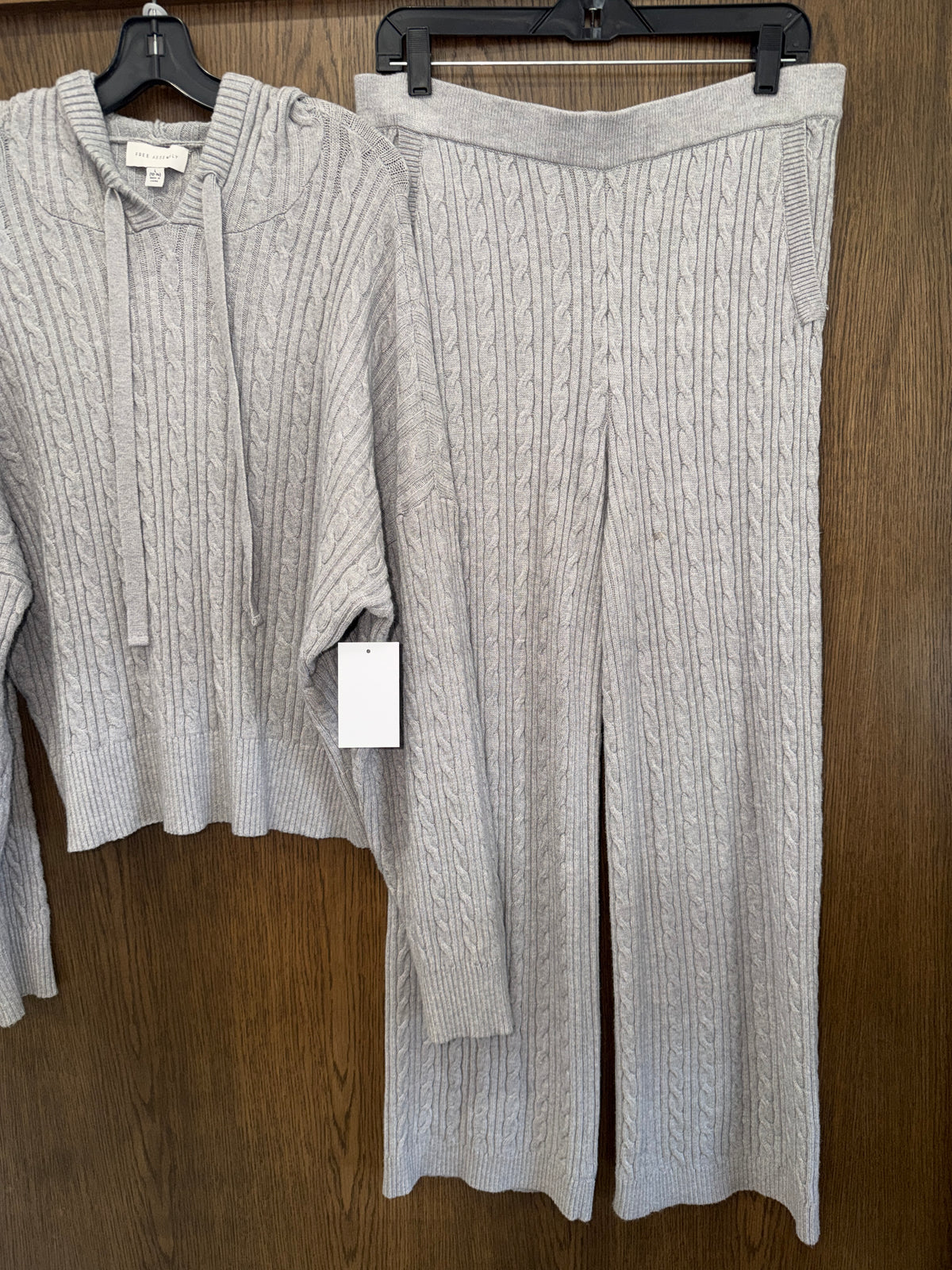 Free Assembly Women’s Cable Knit Hoodie Sweater & Wide Leg Pants Matching Set Size Large Gray