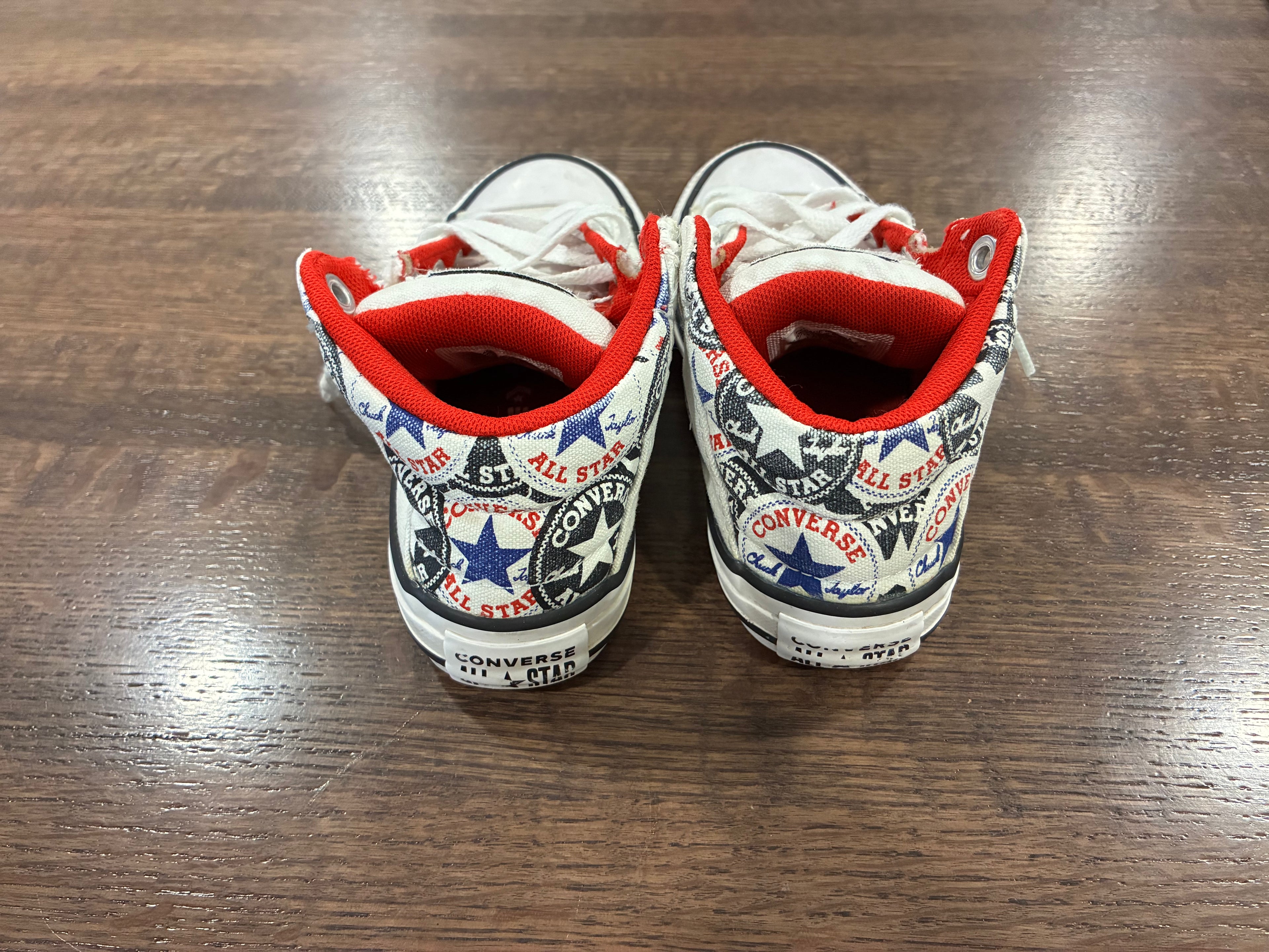Converse Chuck Taylor All Star Axel Mid Sneakers Youth  Size 11