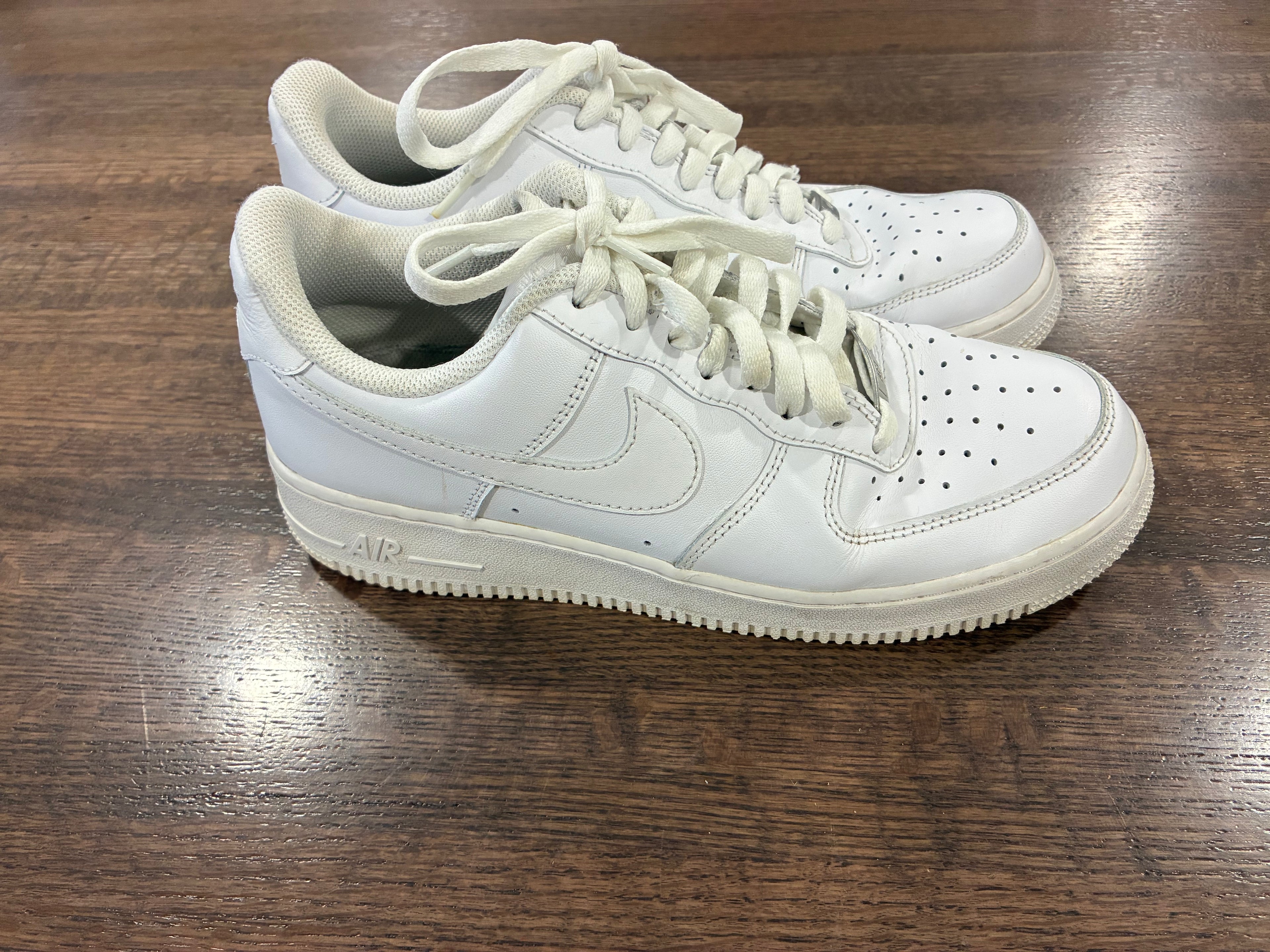 Nike Air Force 1’s Low Sneakers White Size Men’s 9.5