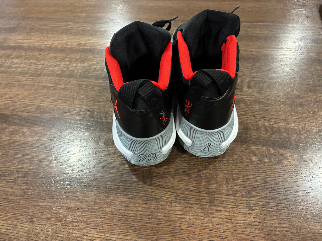 Jordan Stay Loyal “Bred” Sneakers Size Men’s 11.5