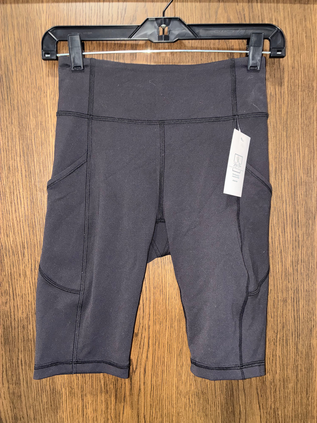 Lululemon Women’s Invigorate High-Rise Shorts 10” in Black, Women’s Size 4
